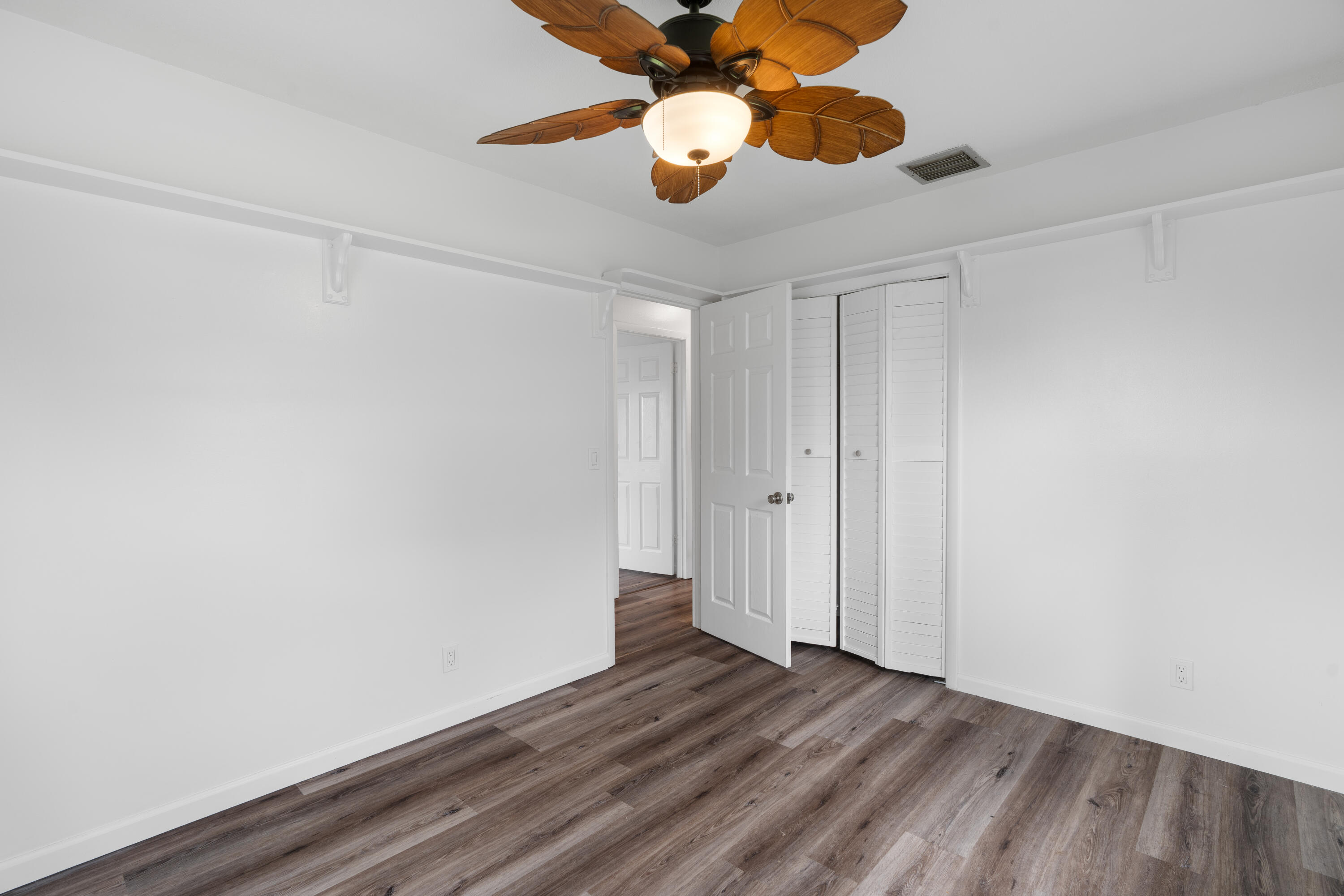 LEILANI HEIGHTS - Residential Lease