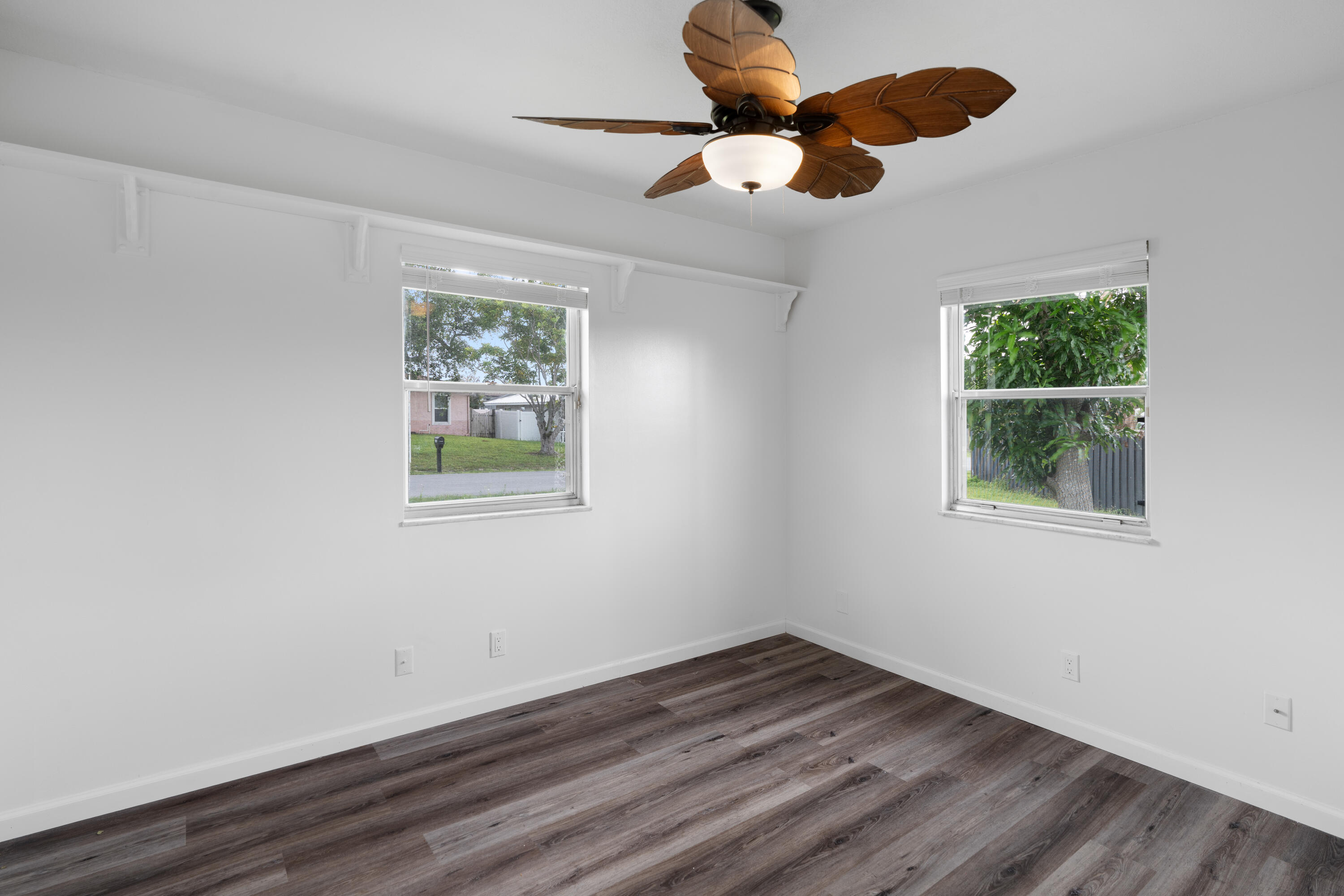 LEILANI HEIGHTS - Residential Lease