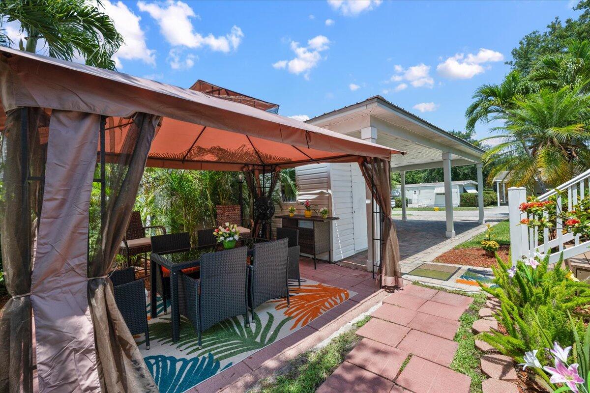The Meadows of Palm Beach Gardens - Residential
