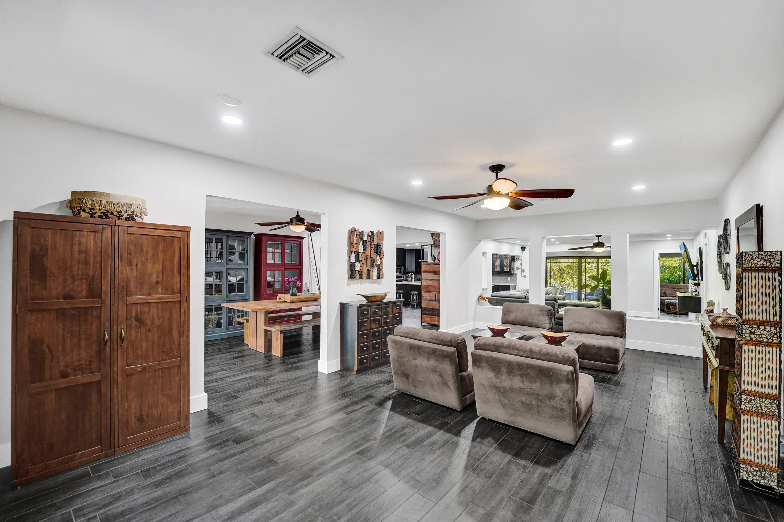 BEACH WAY HEIGHTS UNIT - Residential