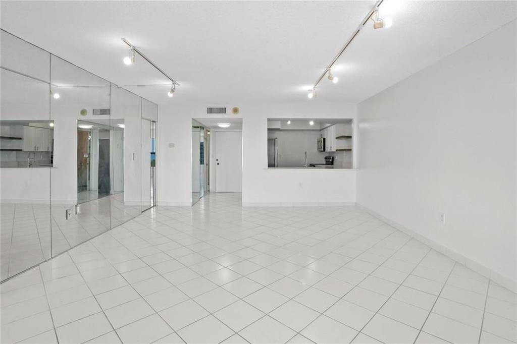 CARLTON TOWER CONDO - Residential Lease