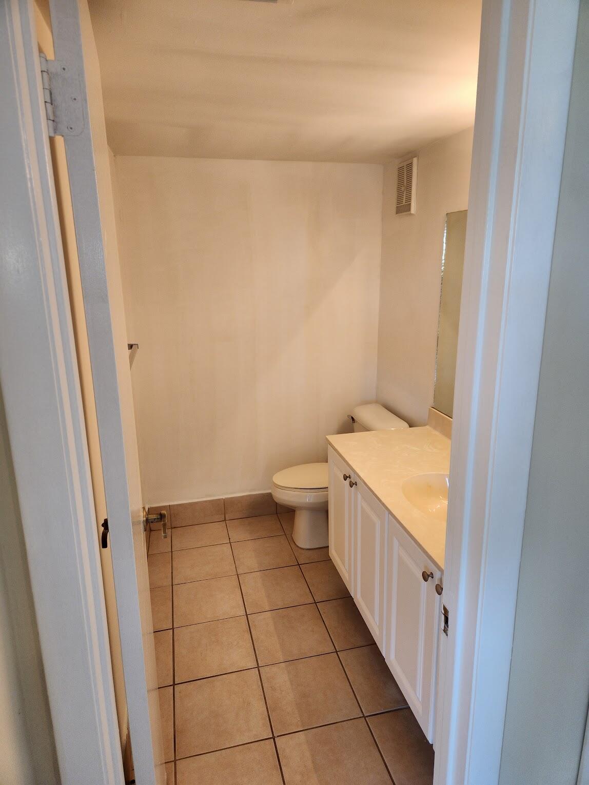 BELASERA AT PINE ISLAND CONDO - Residential Lease