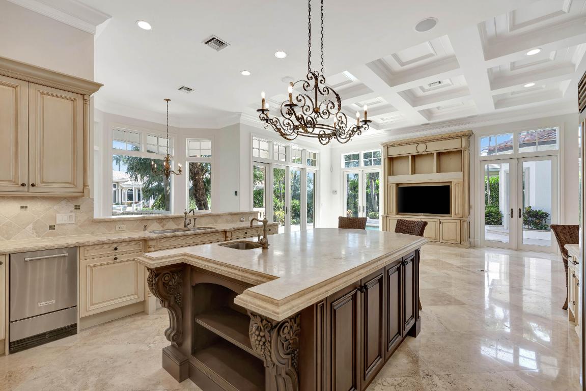 HARBOUR ISLES - Residential