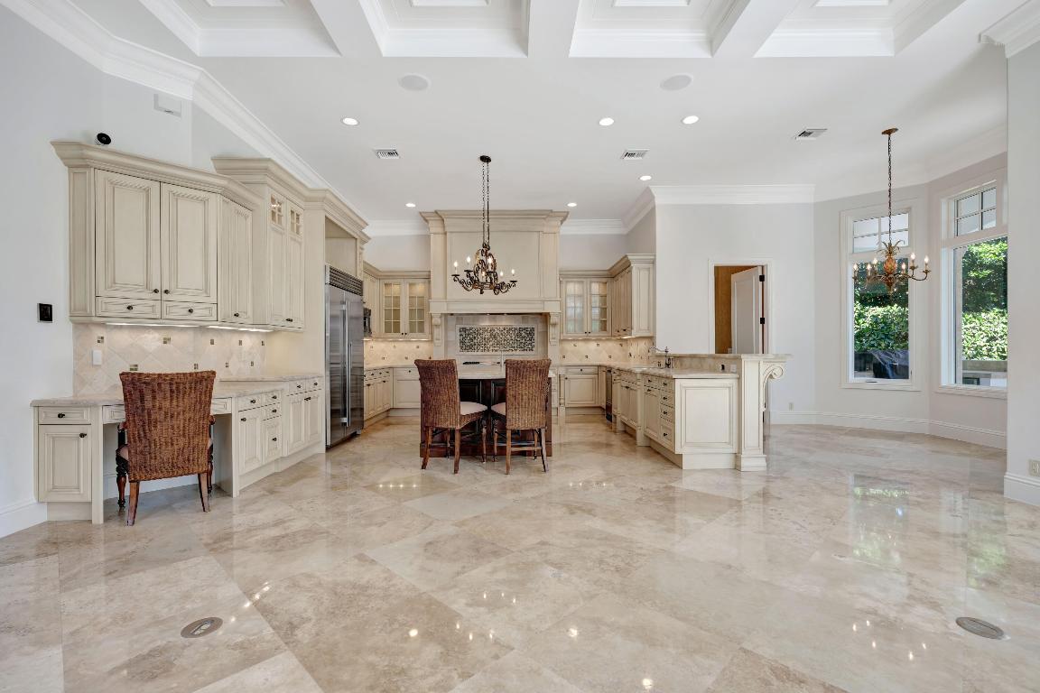HARBOUR ISLES - Residential