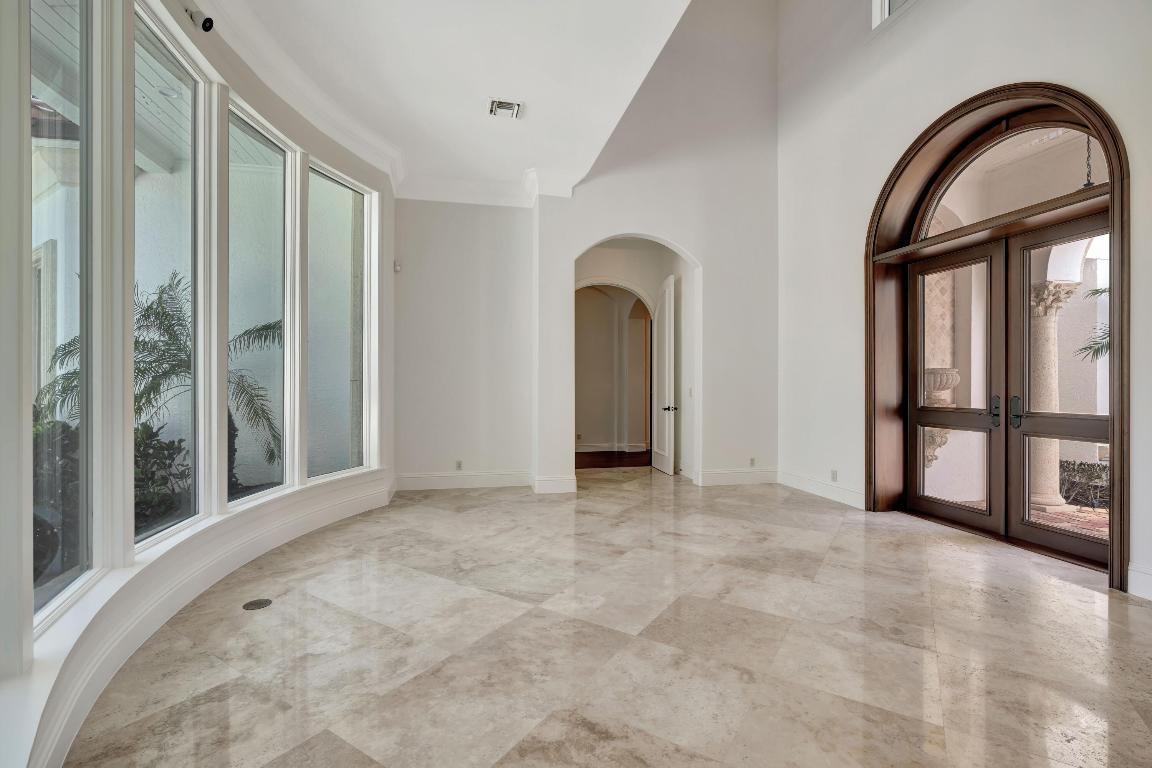 HARBOUR ISLES - Residential