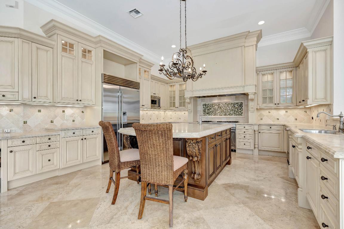 HARBOUR ISLES - Residential