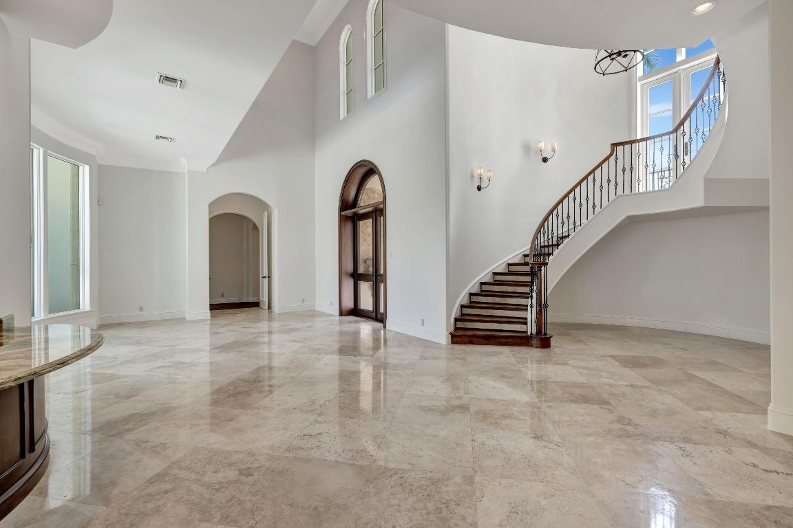 HARBOUR ISLES - Residential