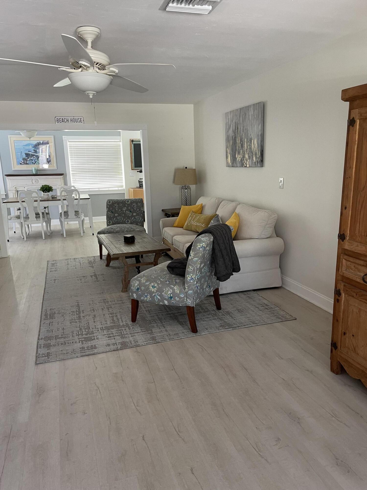 NORTH LAKE WORTH - Residential Lease