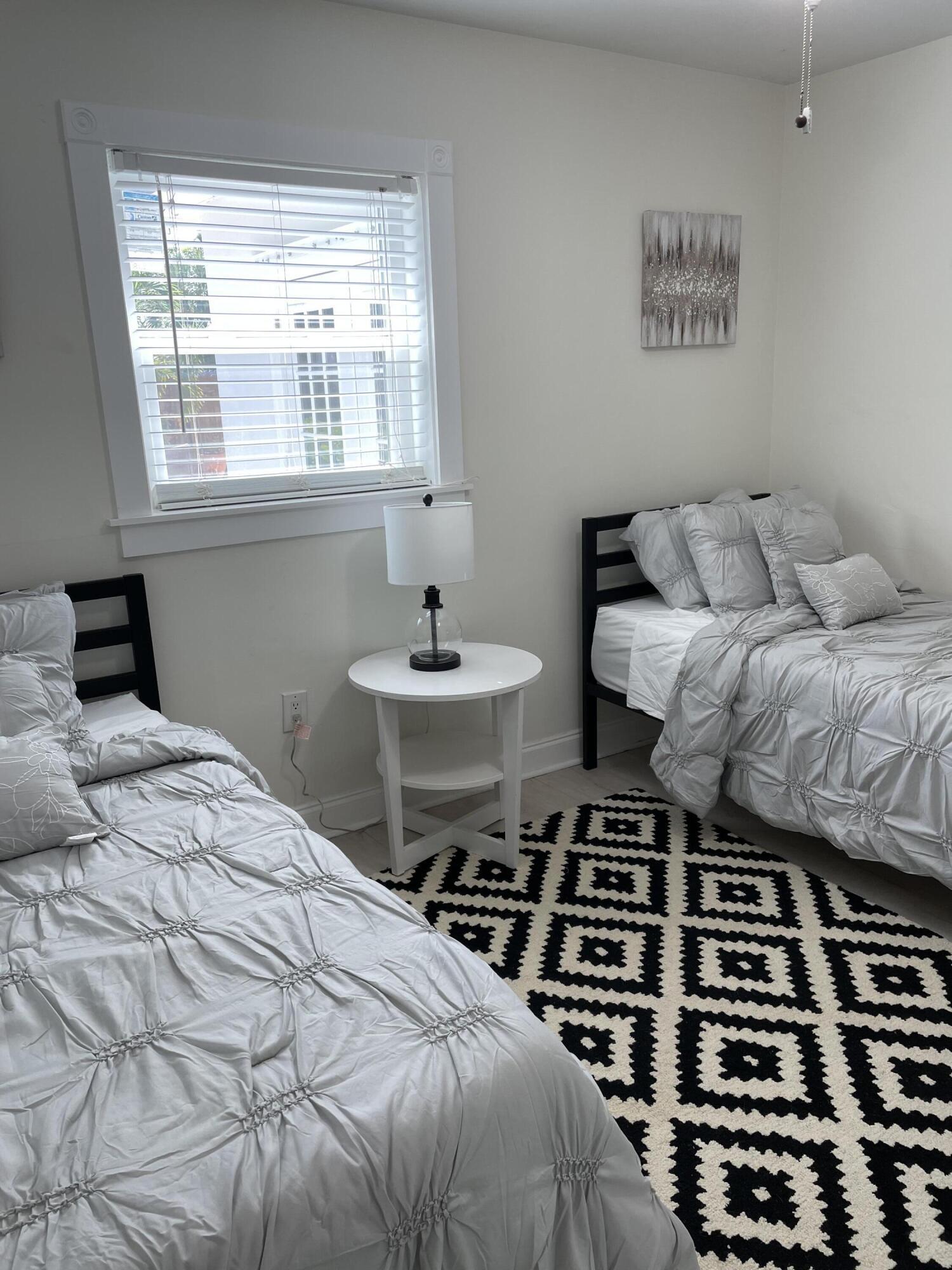 NORTH LAKE WORTH - Residential Lease