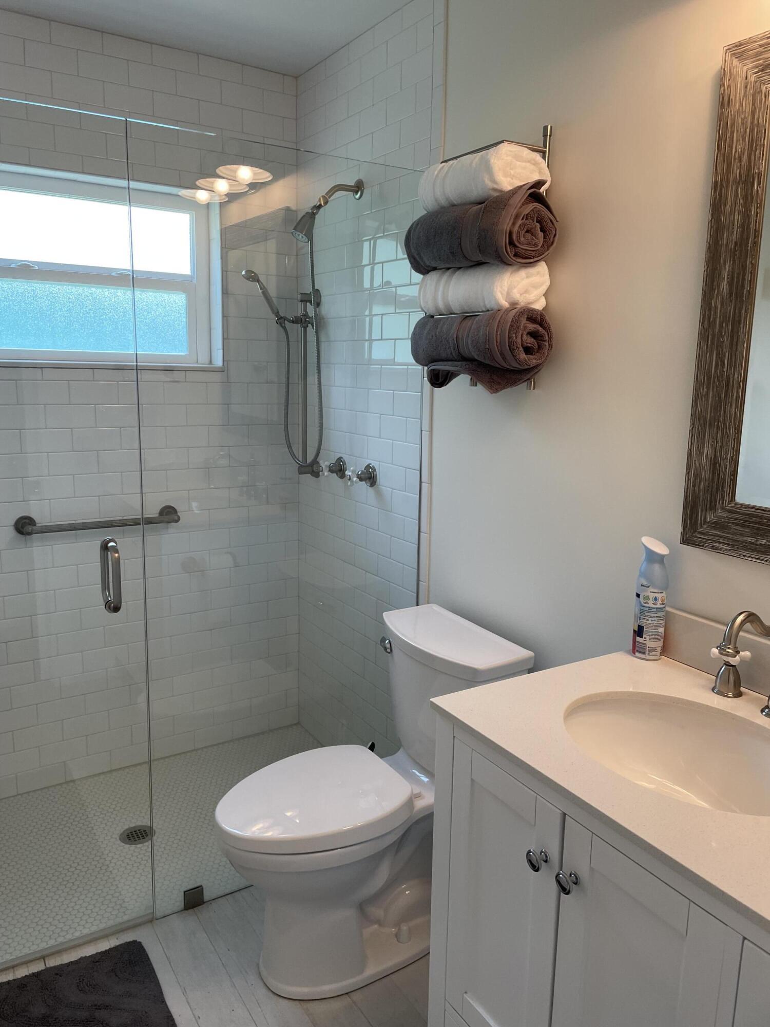 NORTH LAKE WORTH - Residential Lease