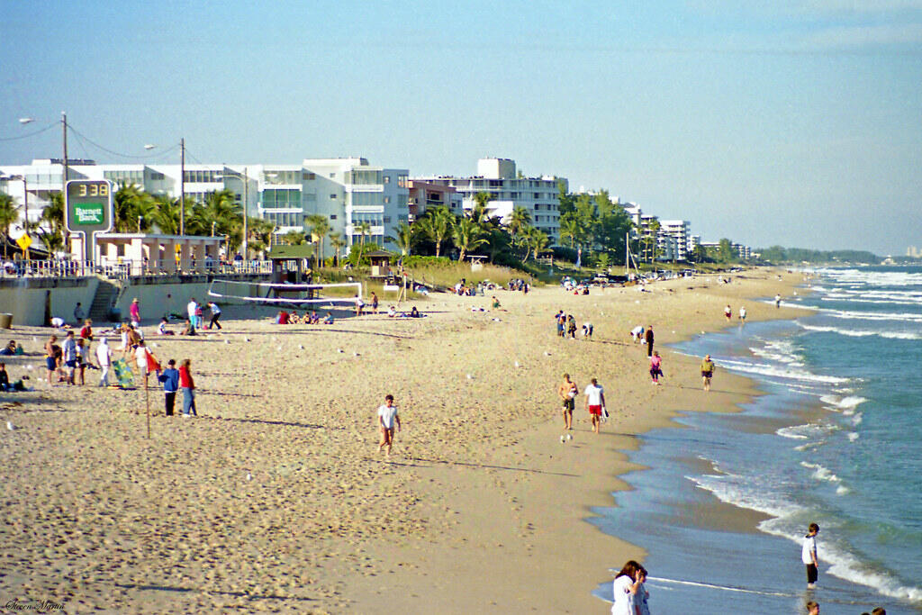 NORTH LAKE WORTH - Residential Lease
