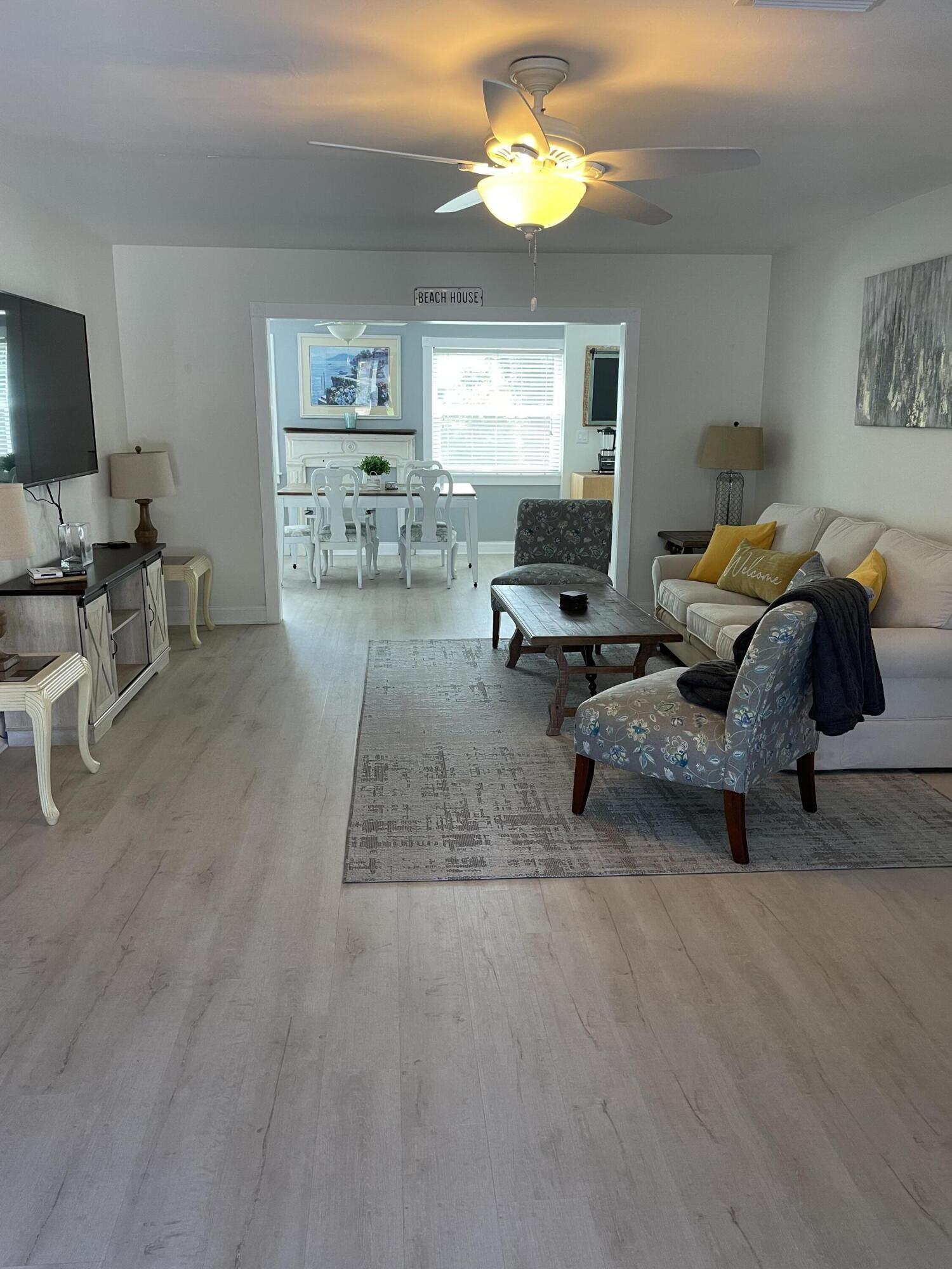 NORTH LAKE WORTH - Residential Lease