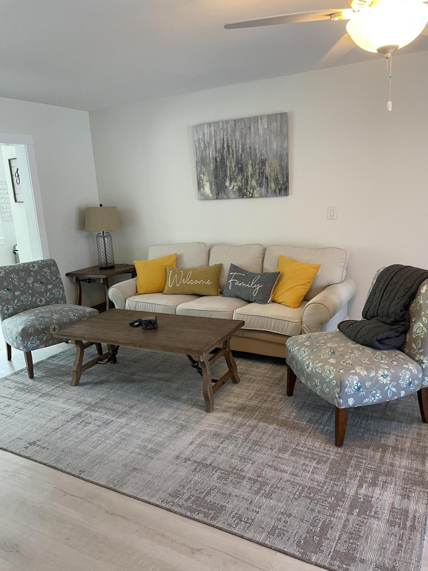 NORTH LAKE WORTH - Residential Lease