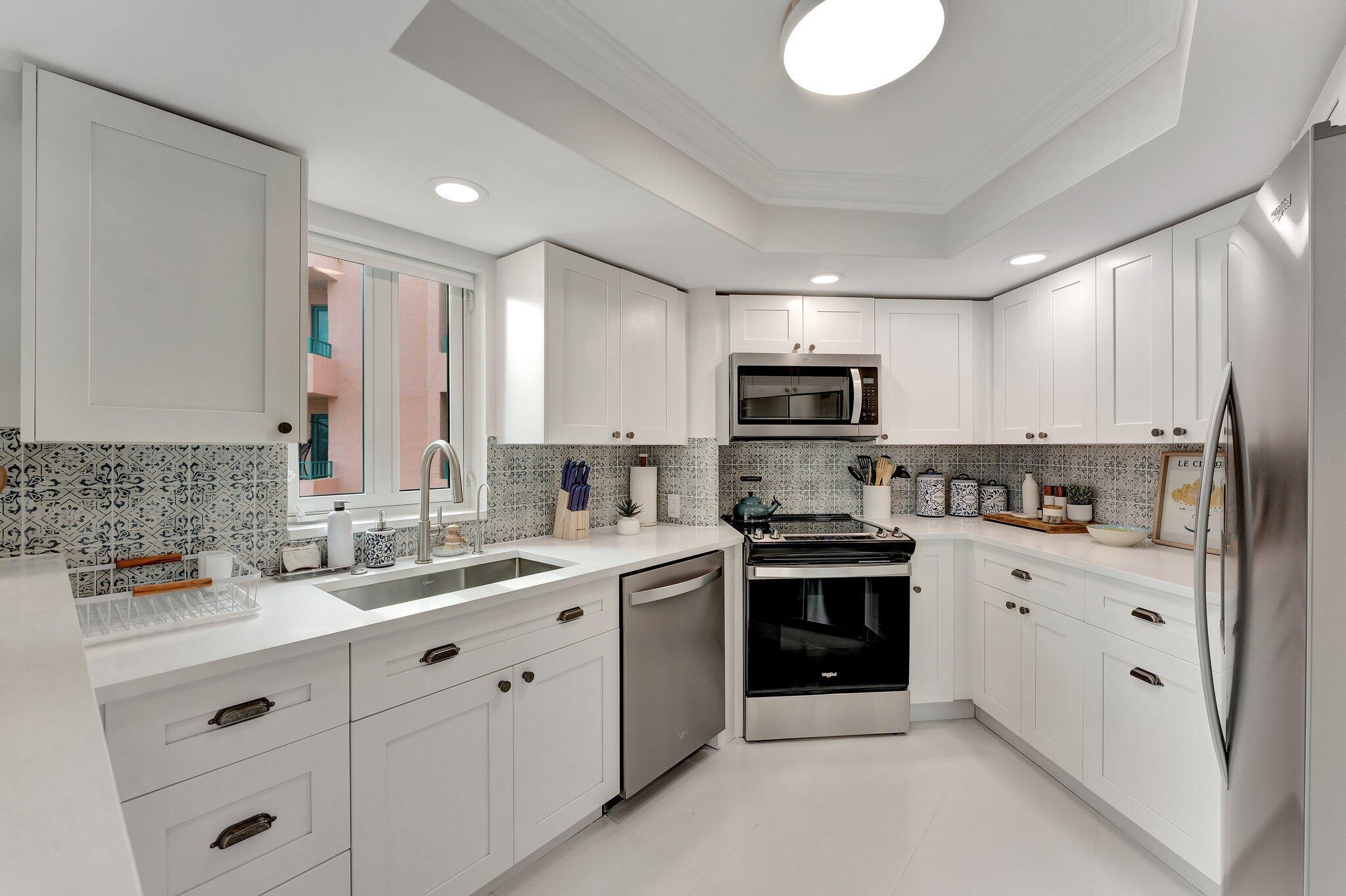 MIZNER COURT CONDO - Residential Lease