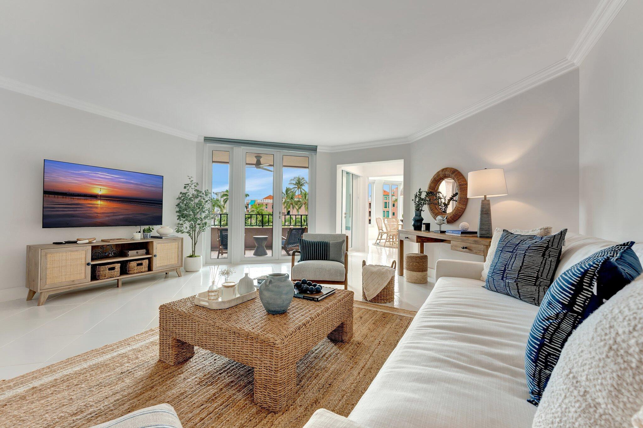 MIZNER COURT CONDO - Residential Lease