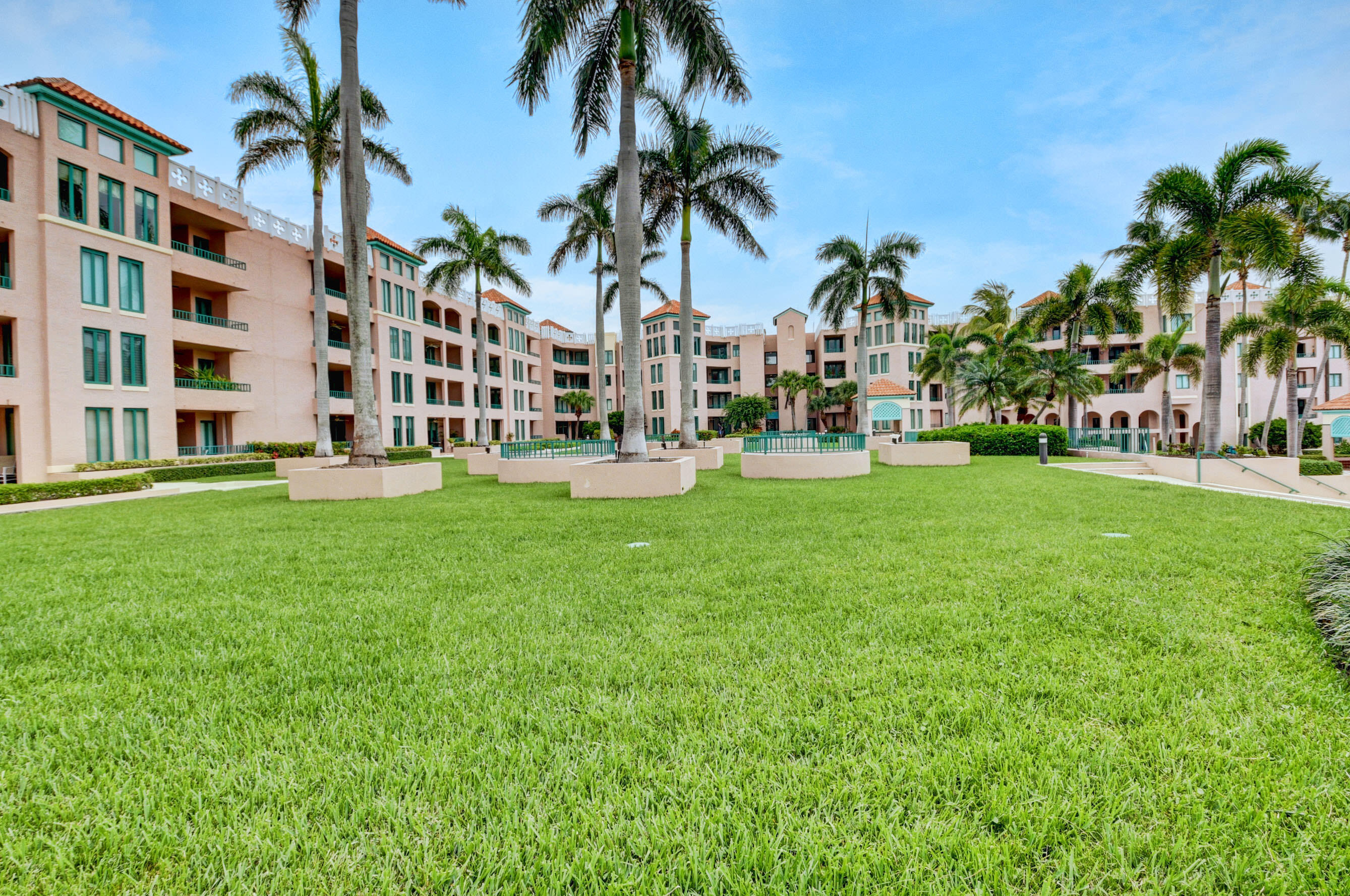 MIZNER COURT CONDO - Residential Lease