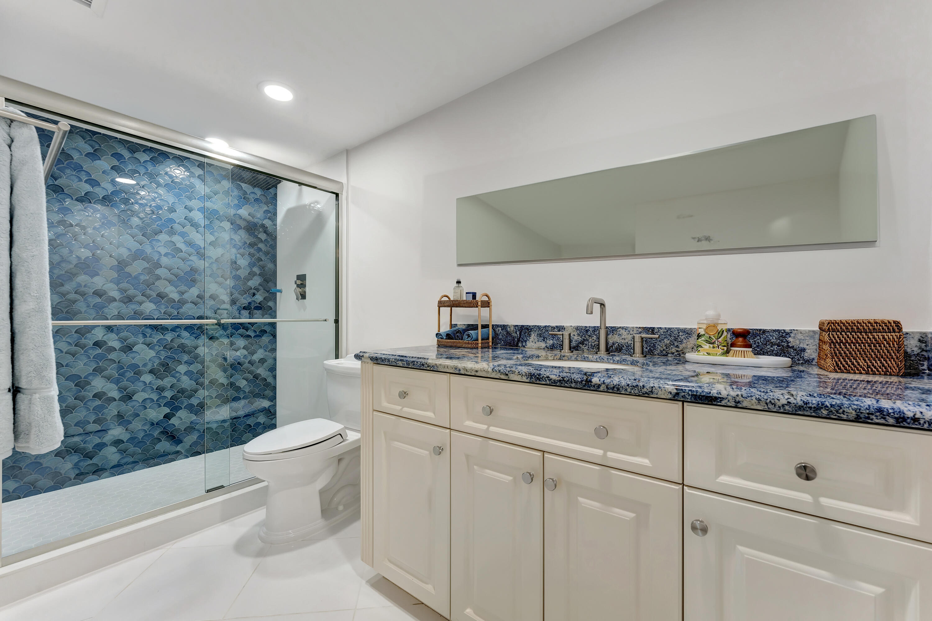 MIZNER COURT CONDO - Residential Lease
