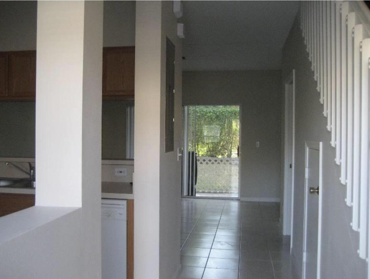 PALMBROOKE TOWNHOMES - Residential Lease