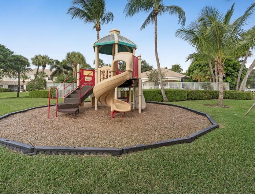 PALMBROOKE TOWNHOMES - Residential Lease