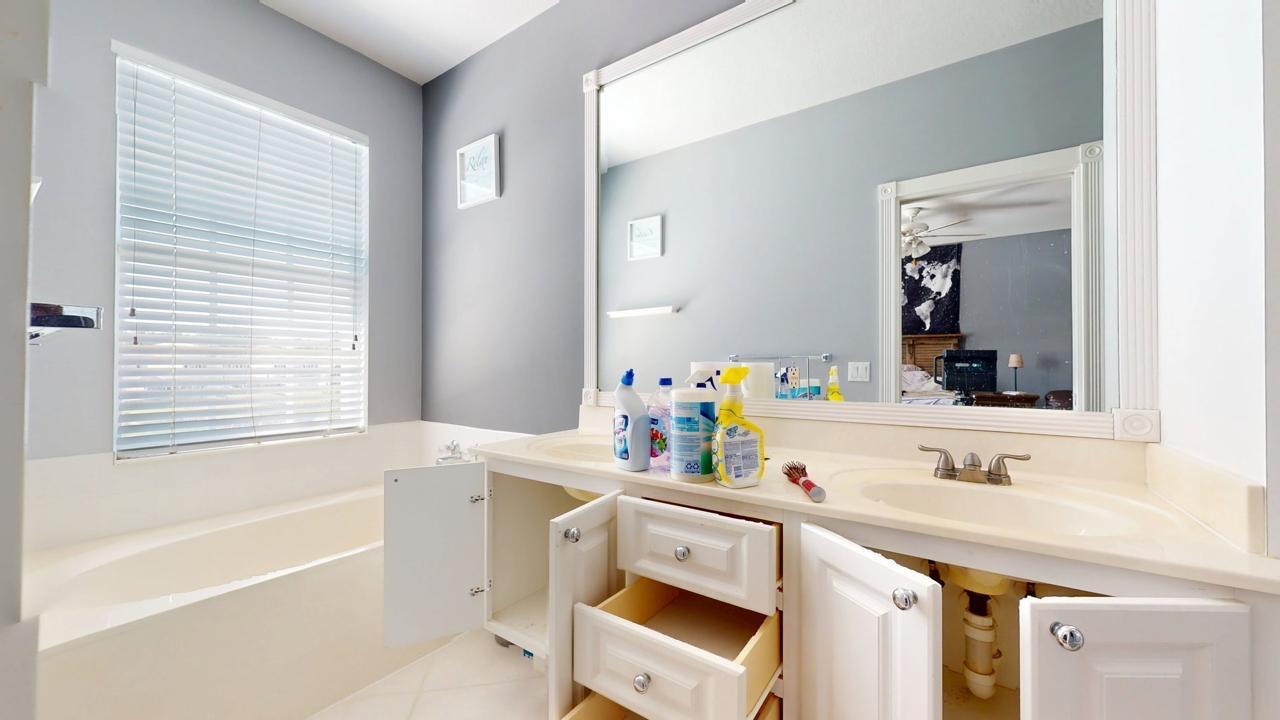RIVERWALK PL 6 - Residential