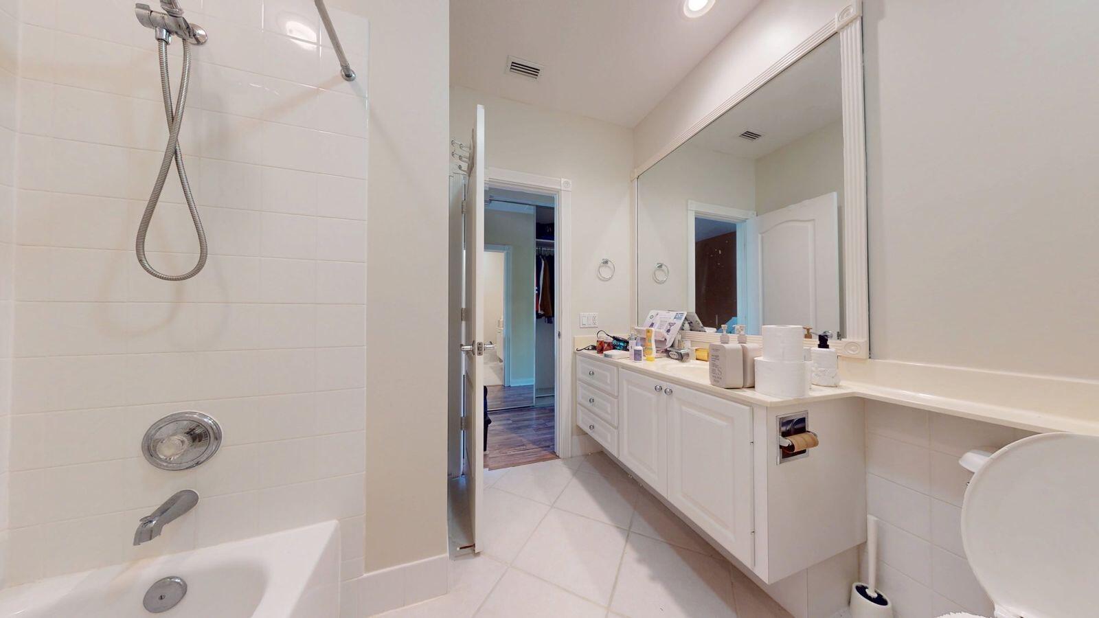RIVERWALK PL 6 - Residential