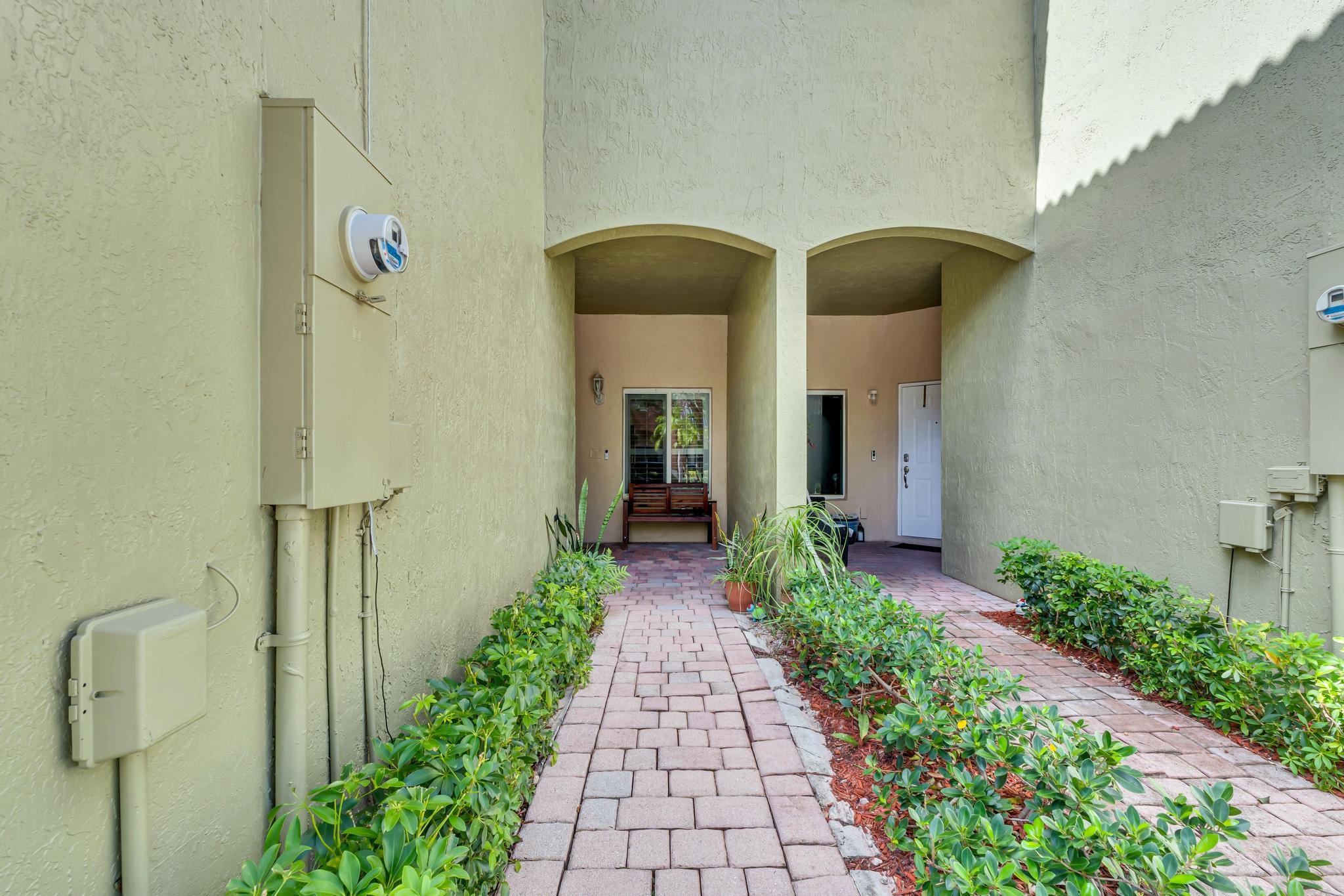 CALI GREENS - Residential