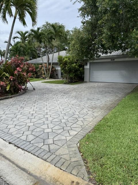 WEST GLEN - Residential