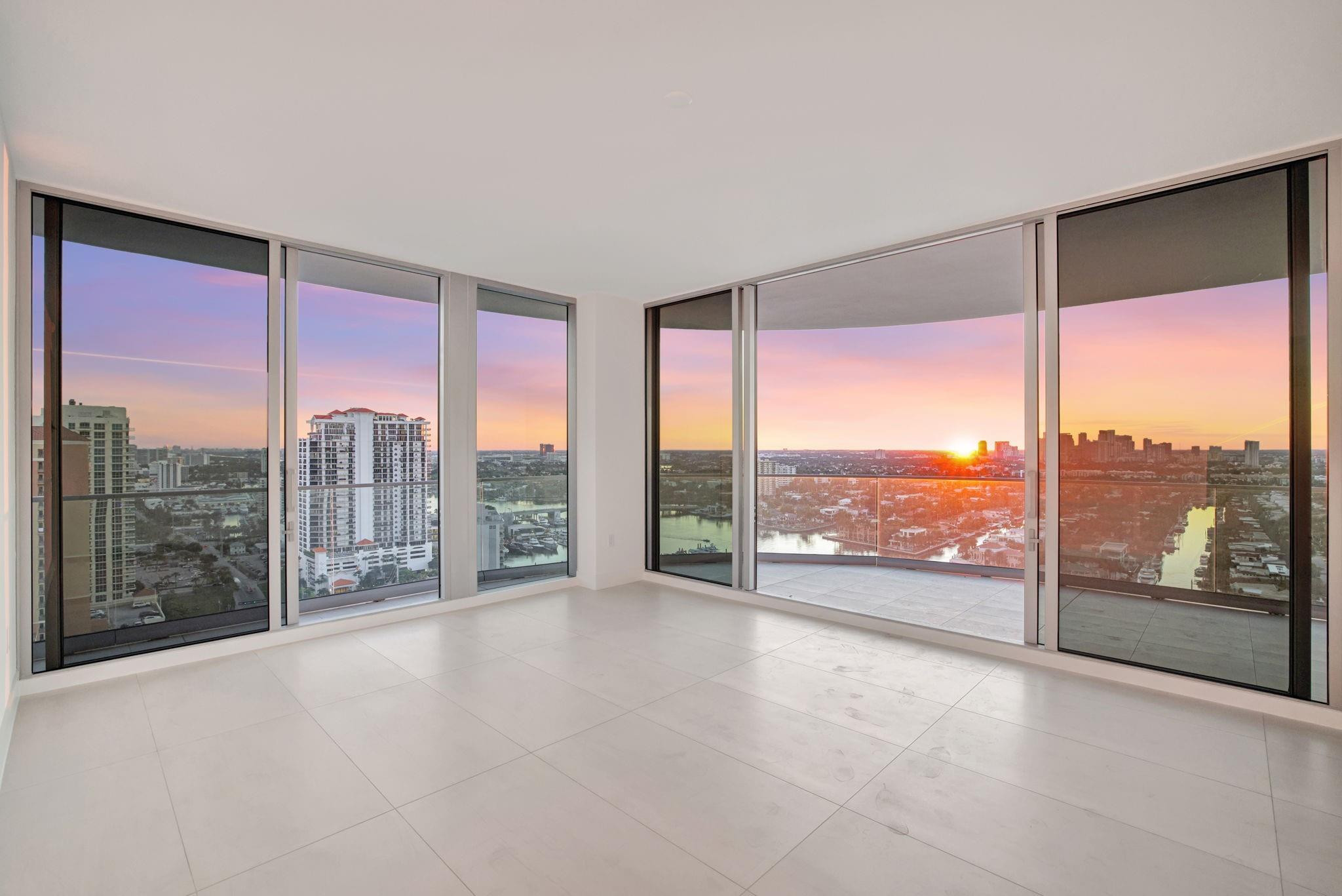 SELENE OCEANFRONT RESIDEN - Residential