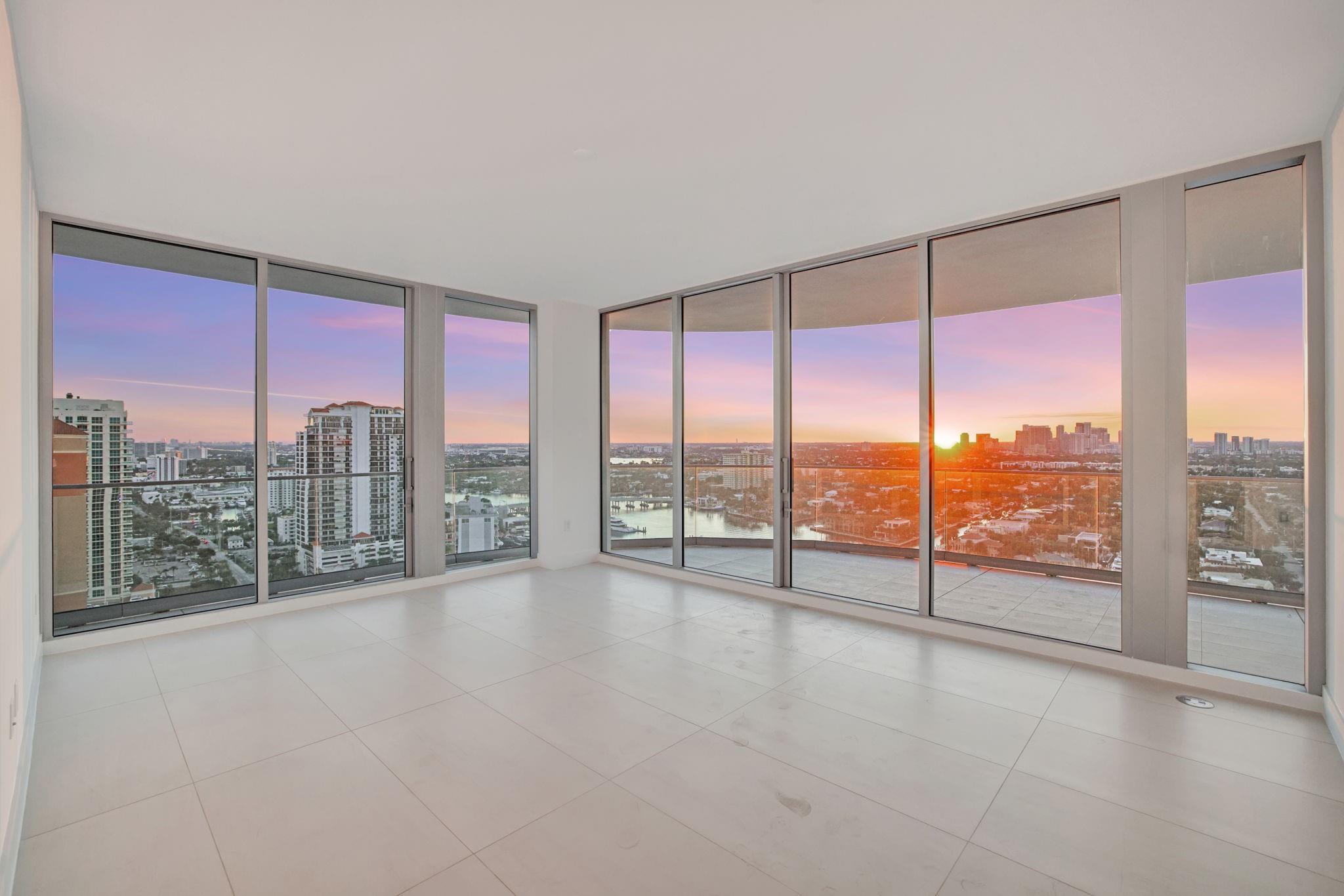 SELENE OCEANFRONT RESIDEN - Residential