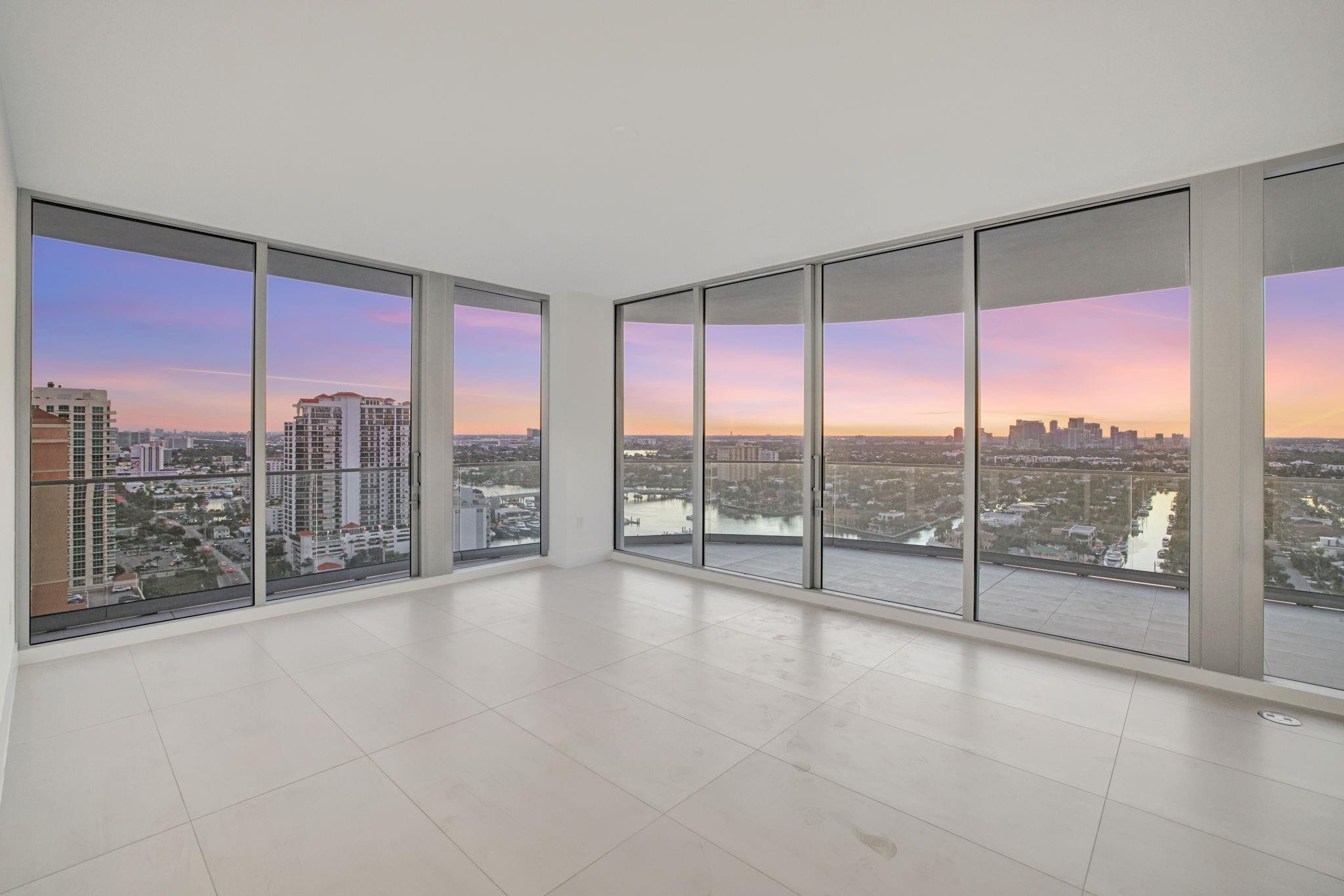 SELENE OCEANFRONT RESIDEN - Residential