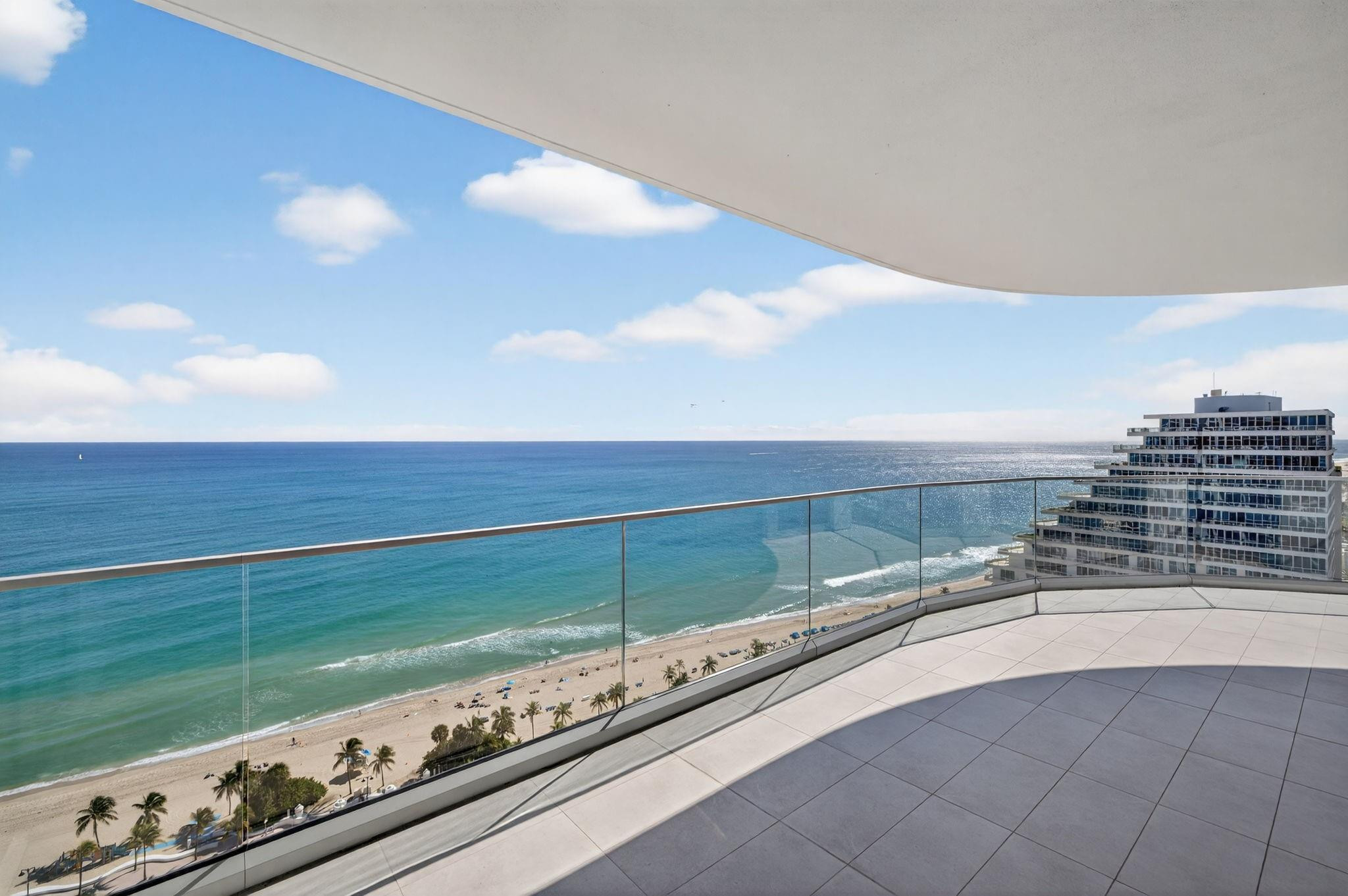 SELENE OCEANFRONT RESIDEN - Residential