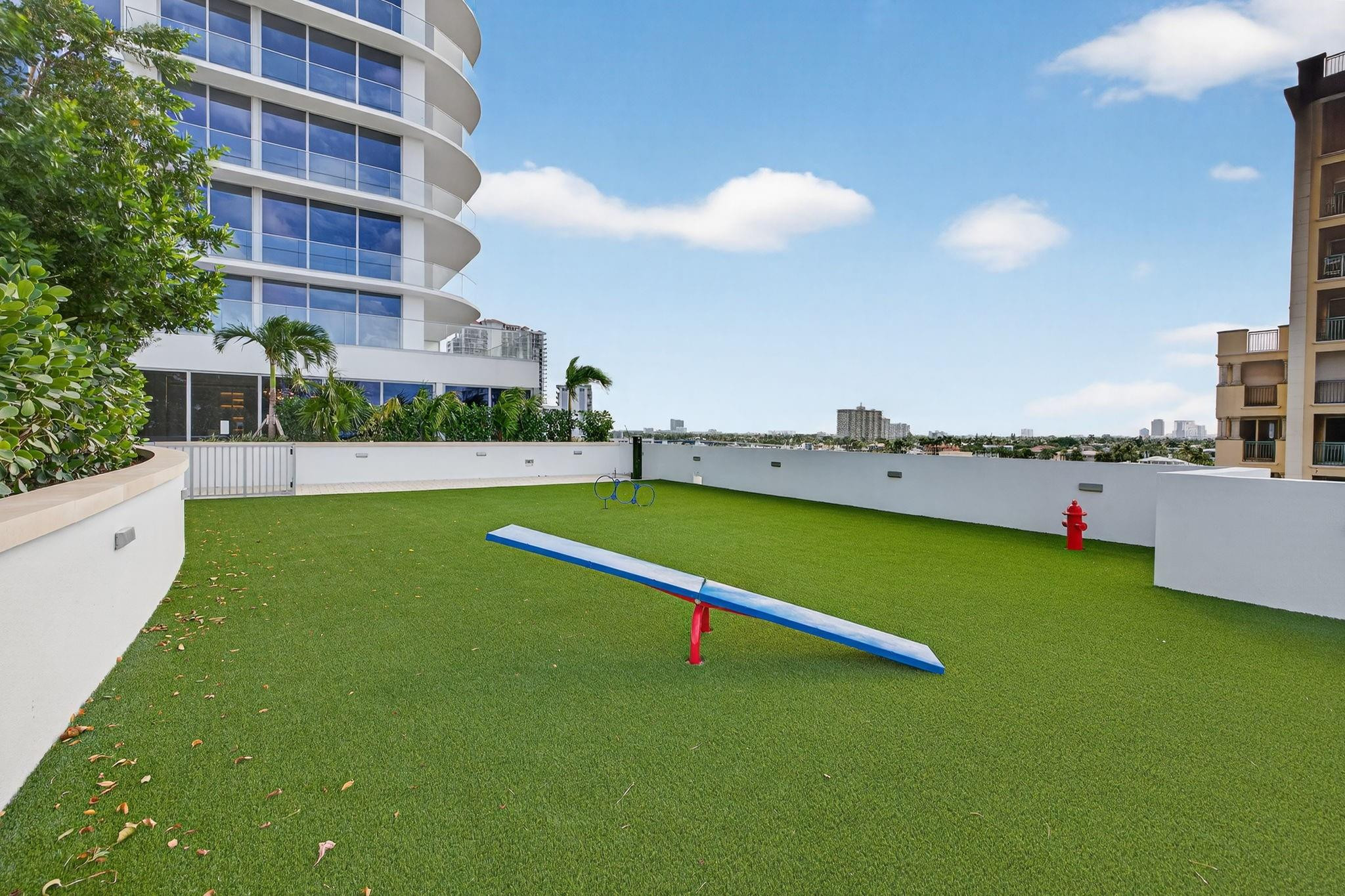 SELENE OCEANFRONT RESIDEN - Residential