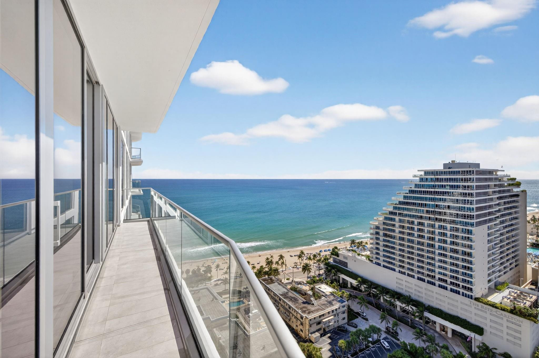 SELENE OCEANFRONT RESIDEN - Residential