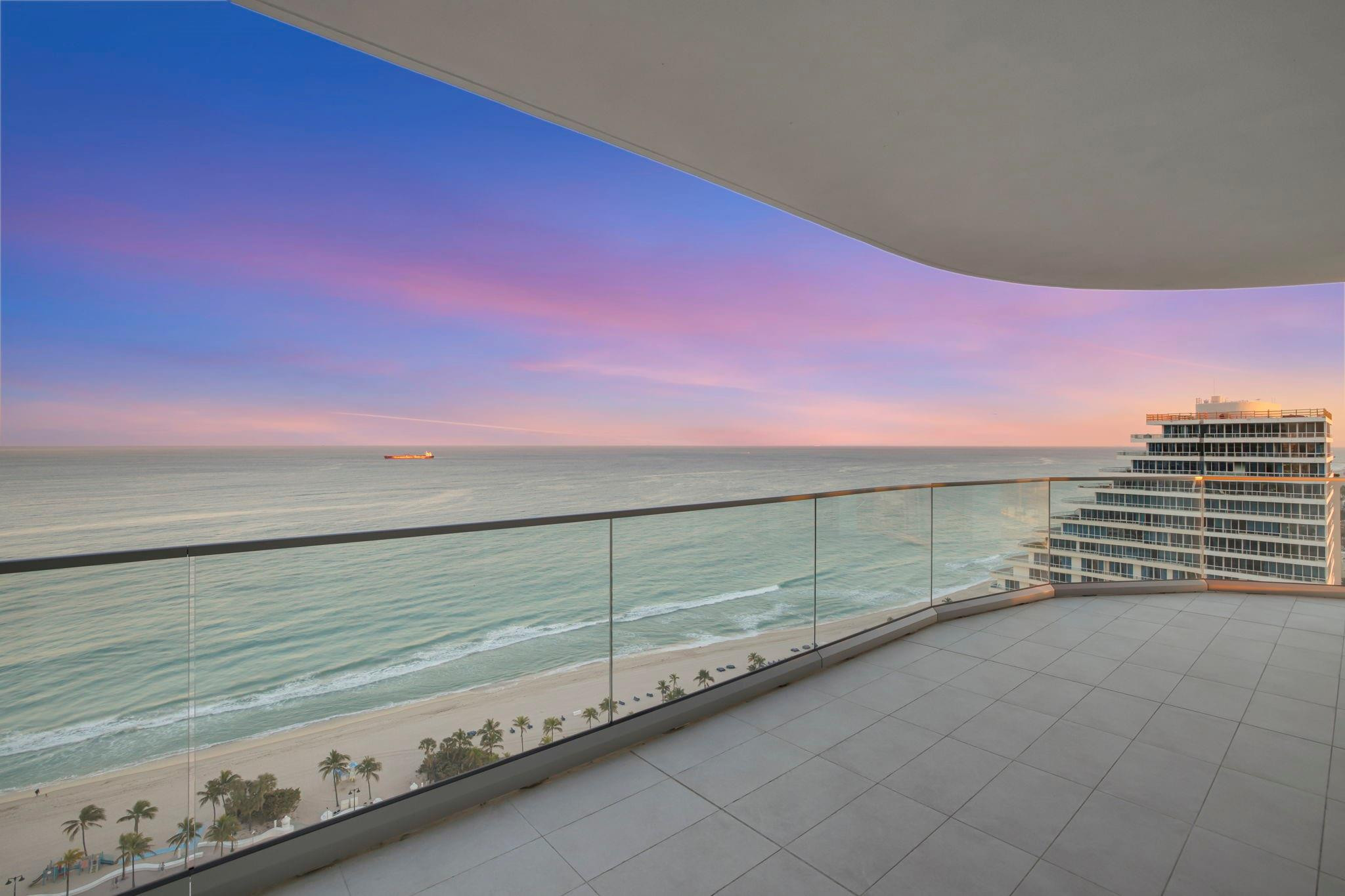 SELENE OCEANFRONT RESIDEN - Residential