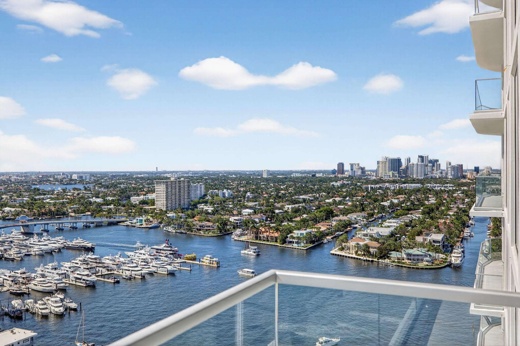 SELENE OCEANFRONT RESIDEN - Residential