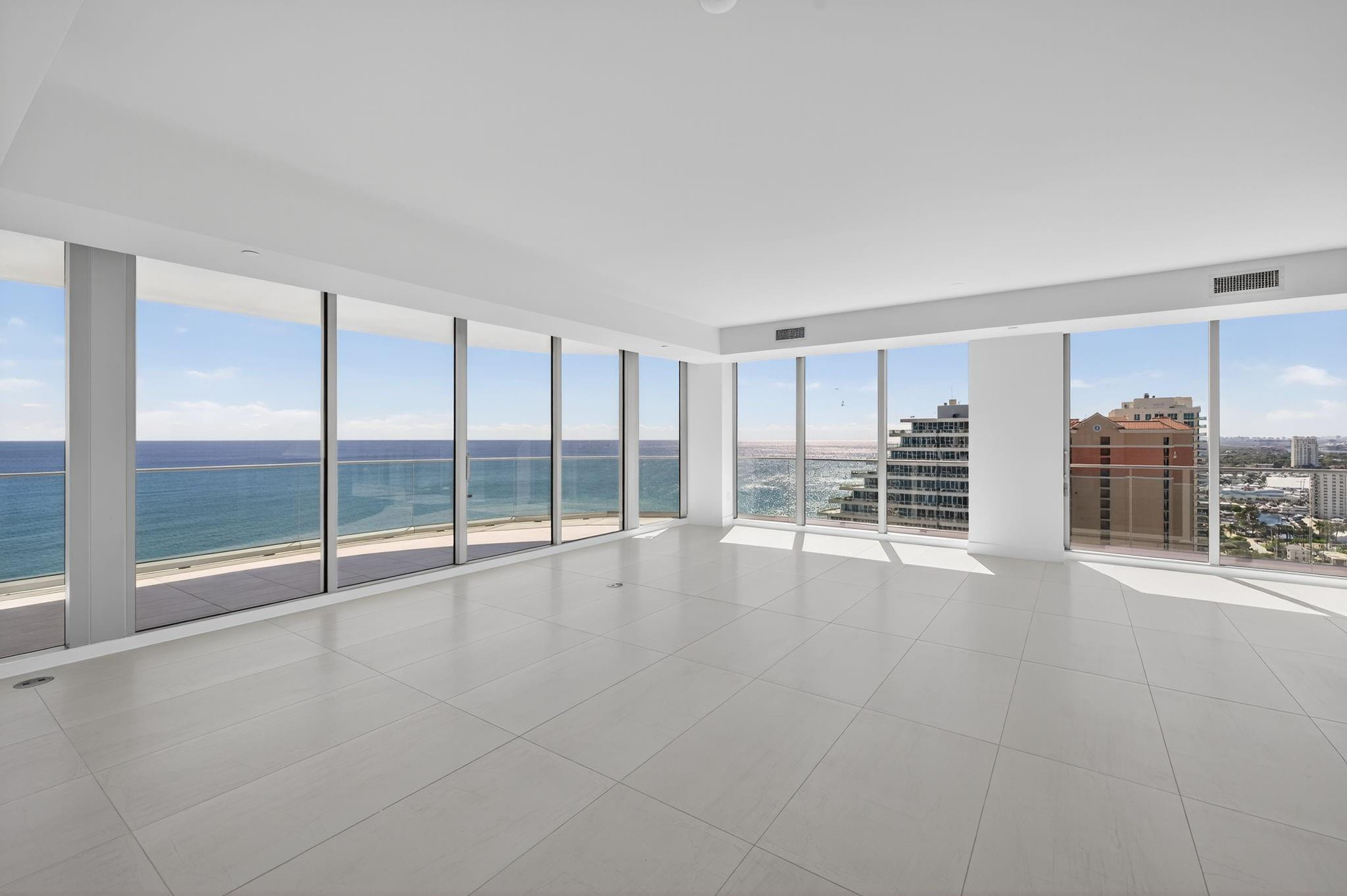 SELENE OCEANFRONT RESIDEN - Residential