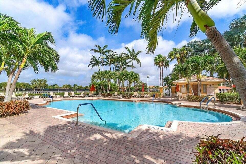 CORAL LAKES - Residential