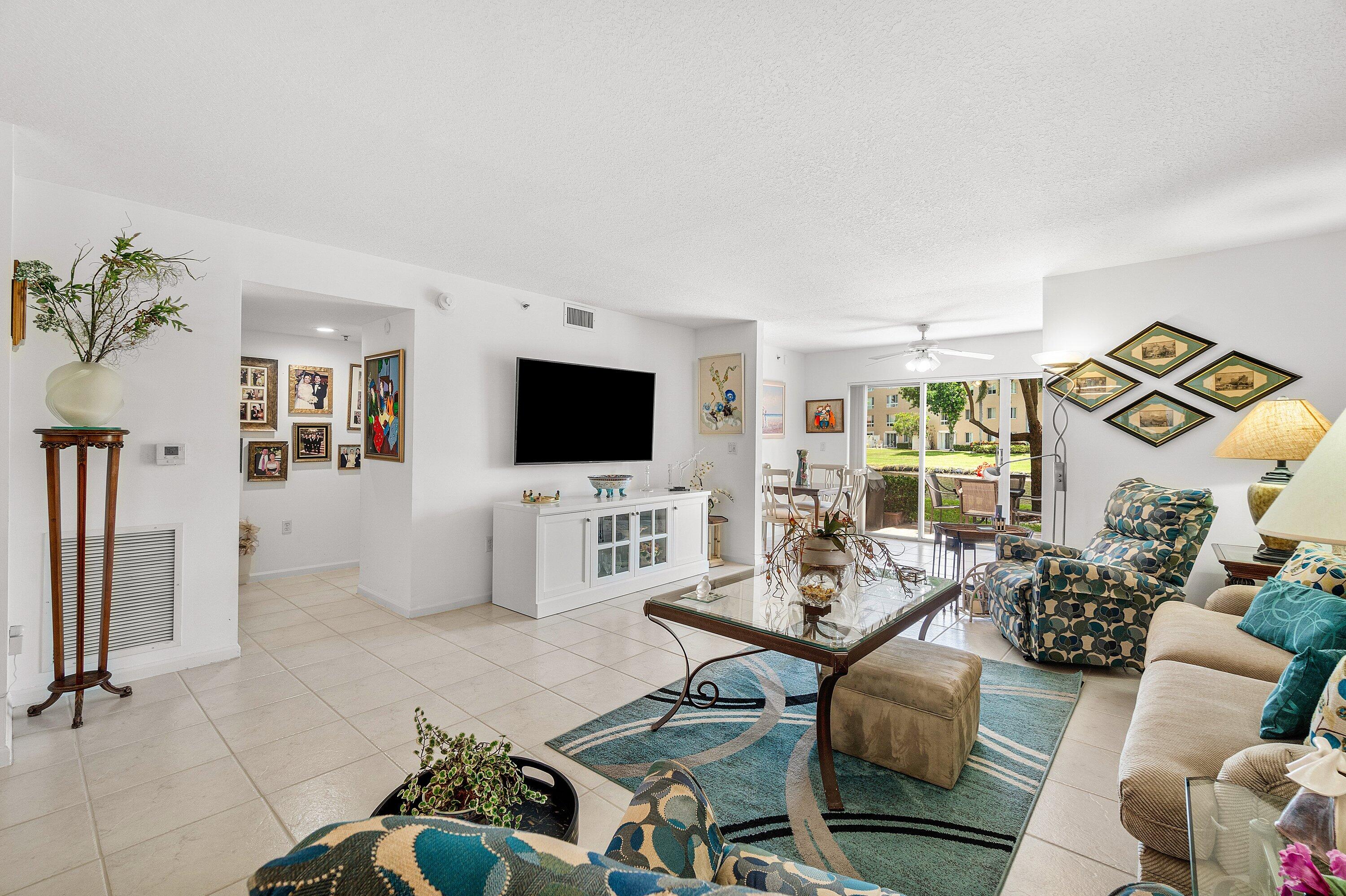 CORAL LAKES - Residential