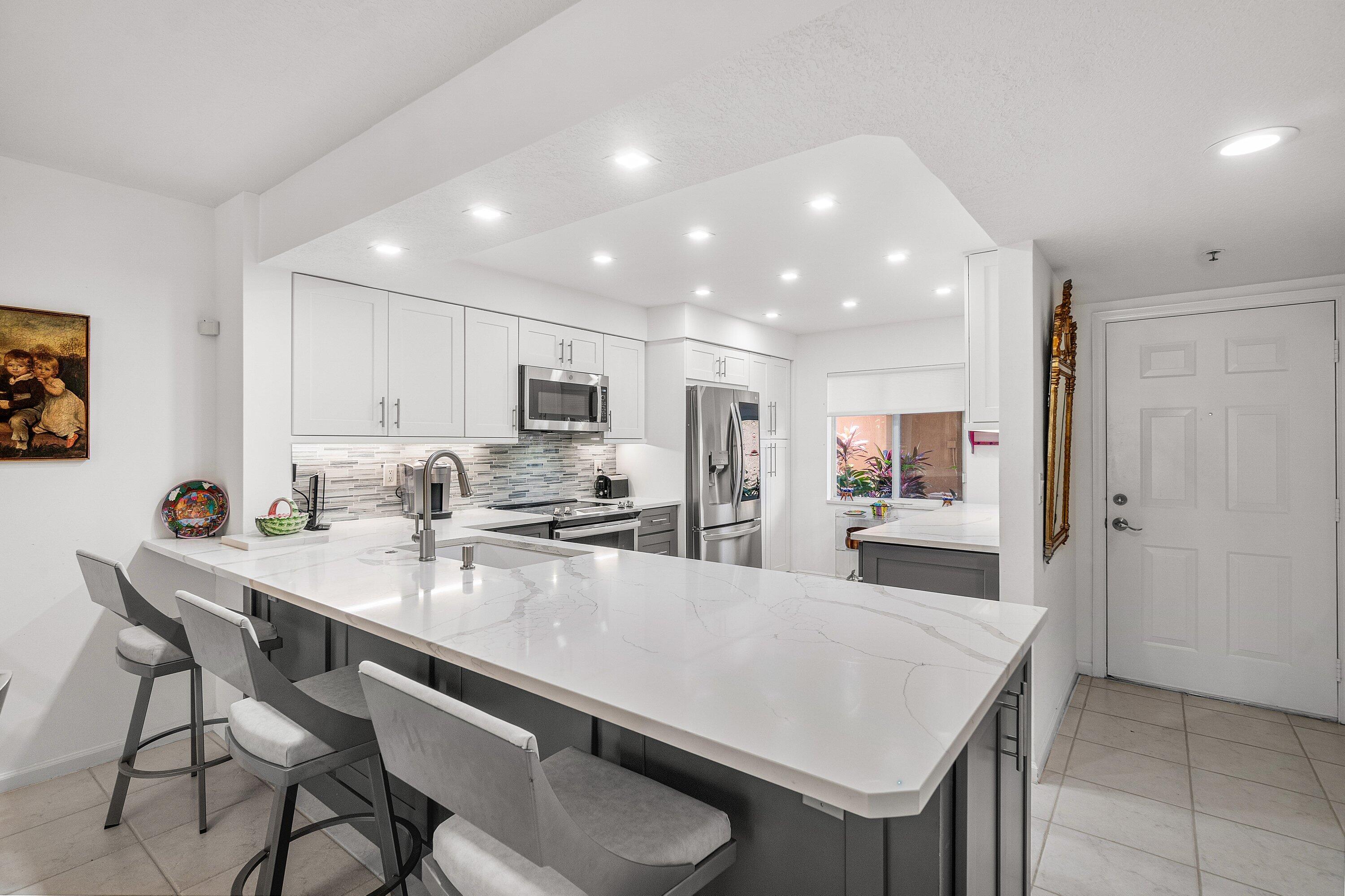 CORAL LAKES - Residential