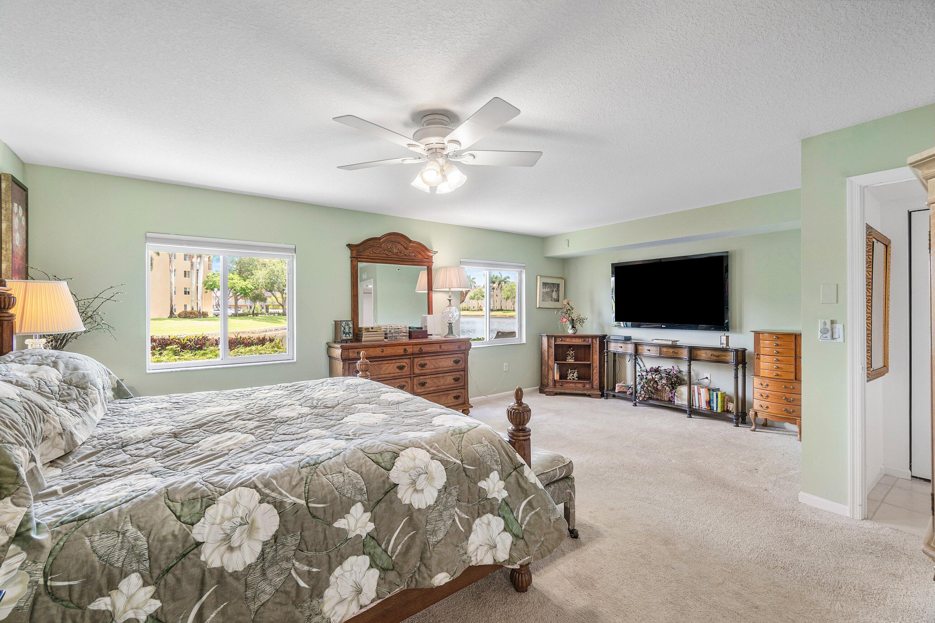 CORAL LAKES - Residential