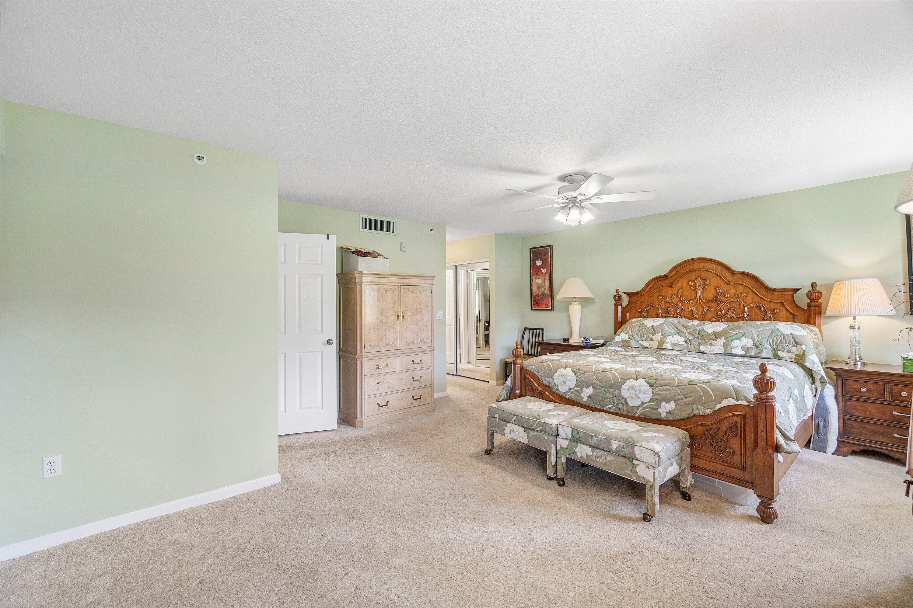CORAL LAKES - Residential