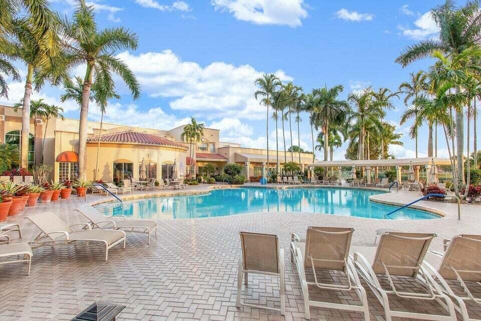 CORAL LAKES - Residential
