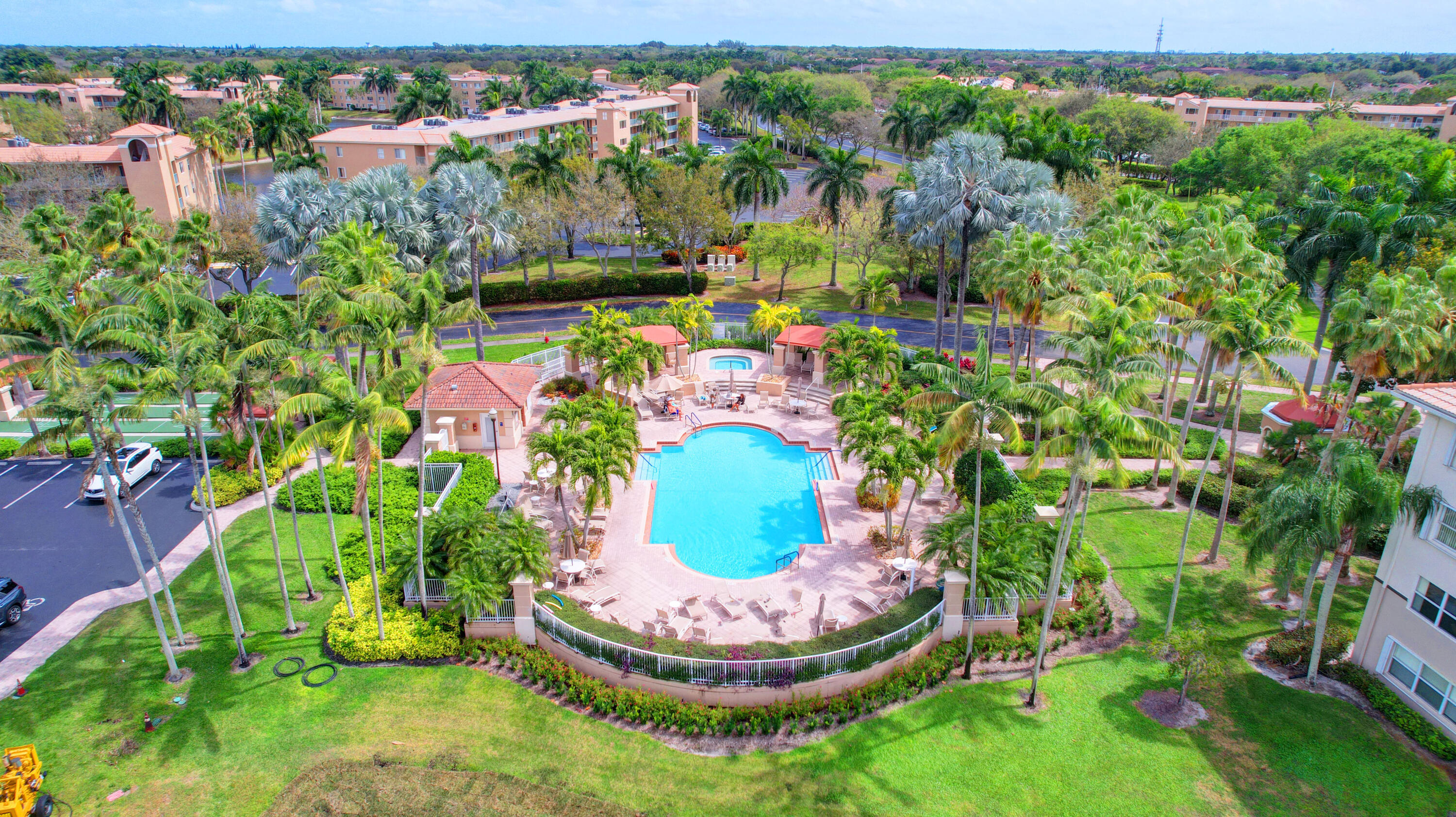 CORAL LAKES - Residential