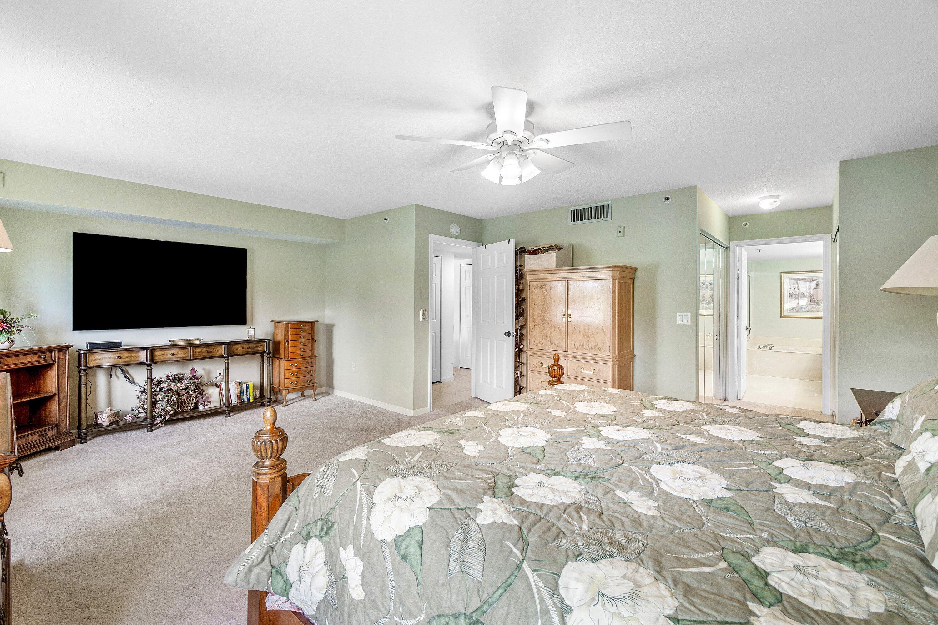 CORAL LAKES - Residential