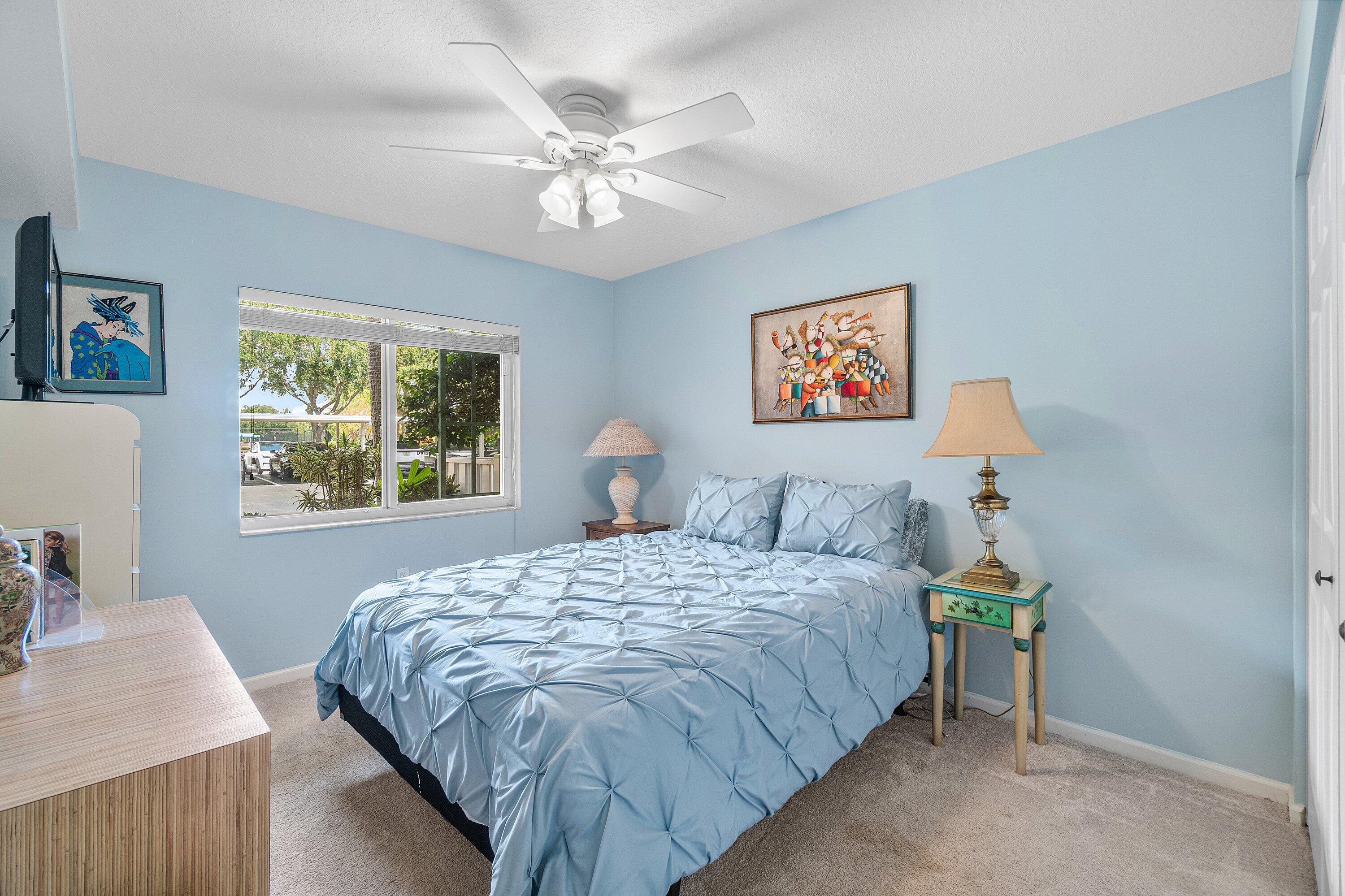 CORAL LAKES - Residential