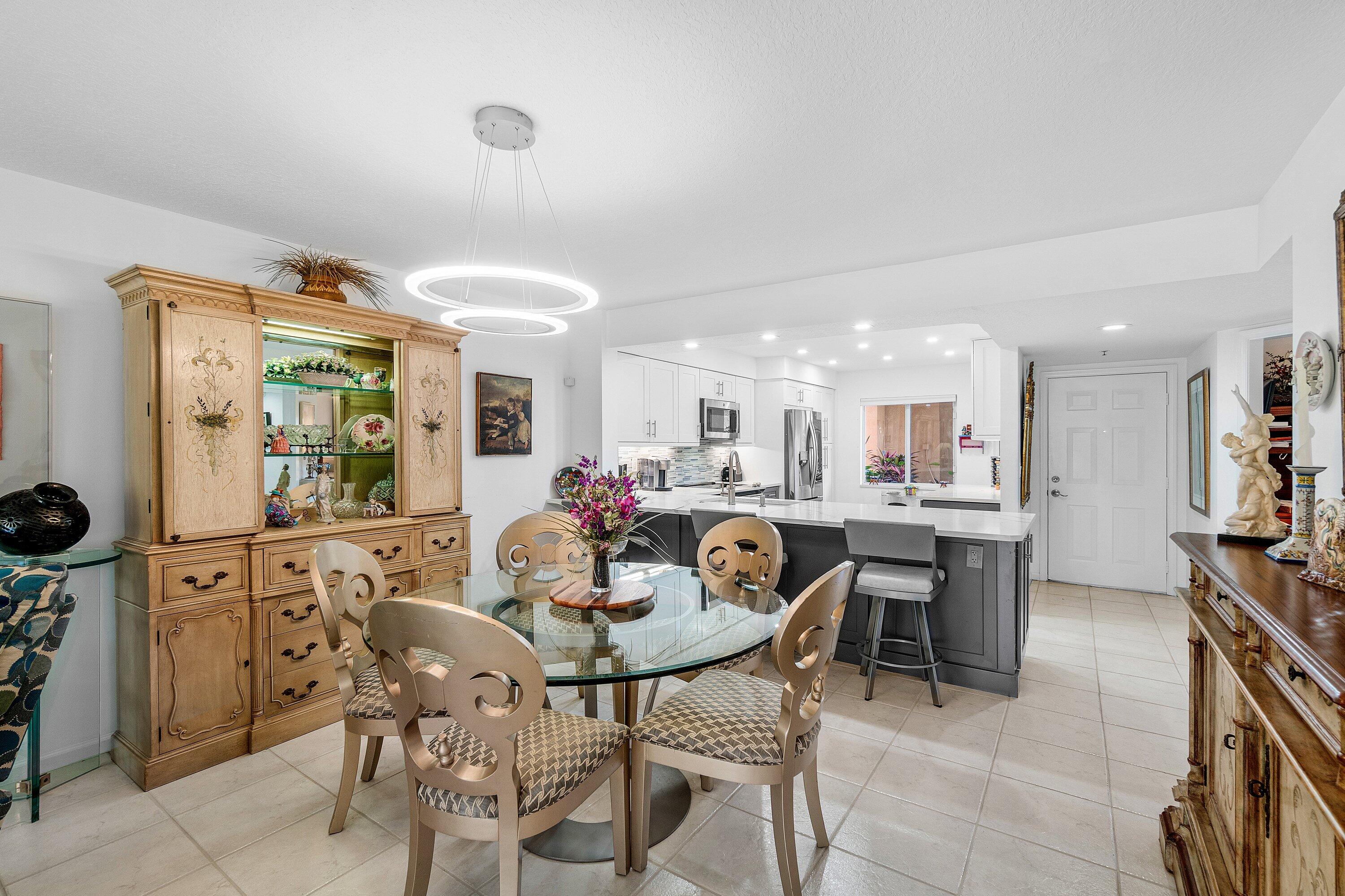 CORAL LAKES - Residential