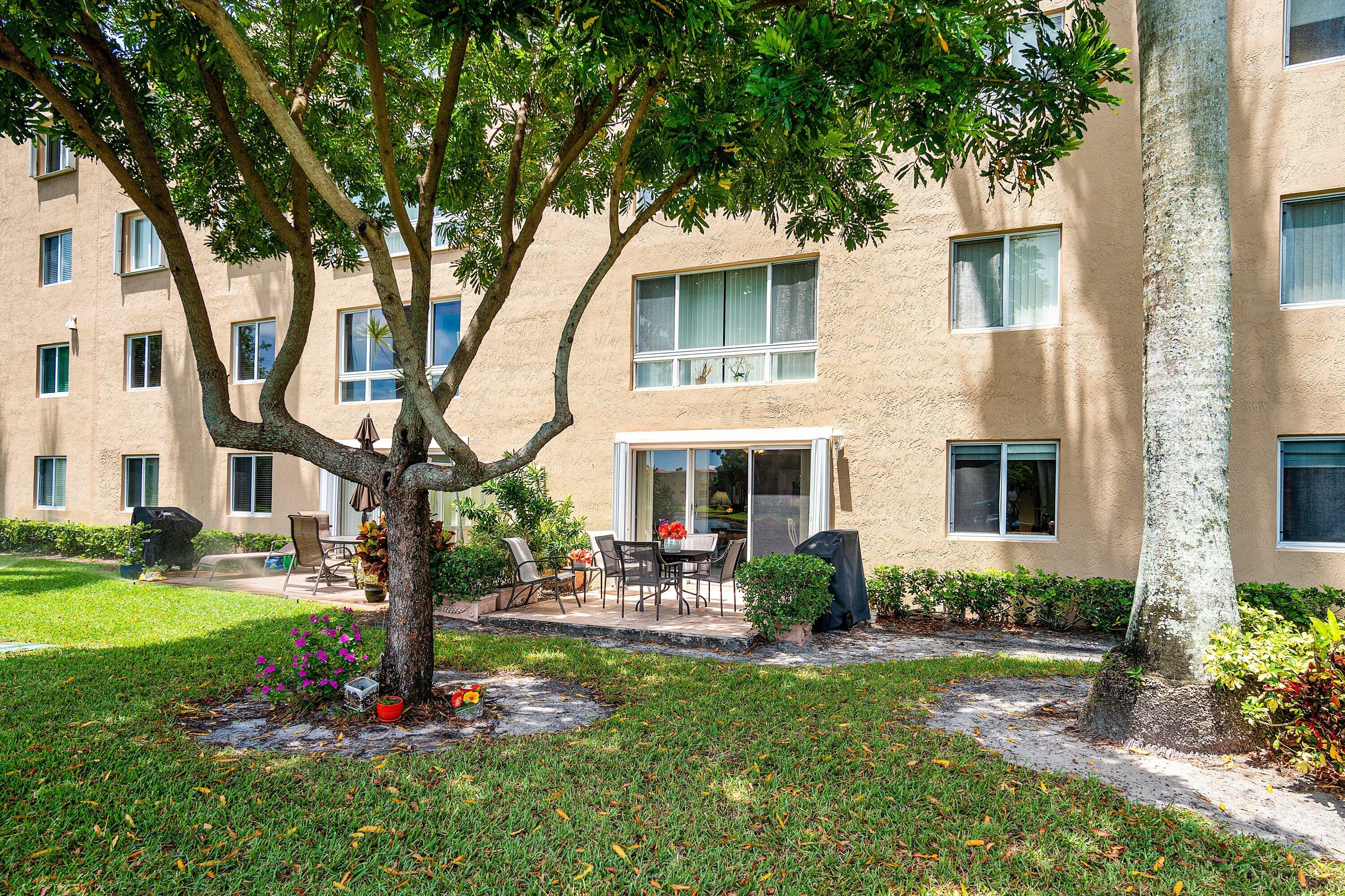 CORAL LAKES - Residential