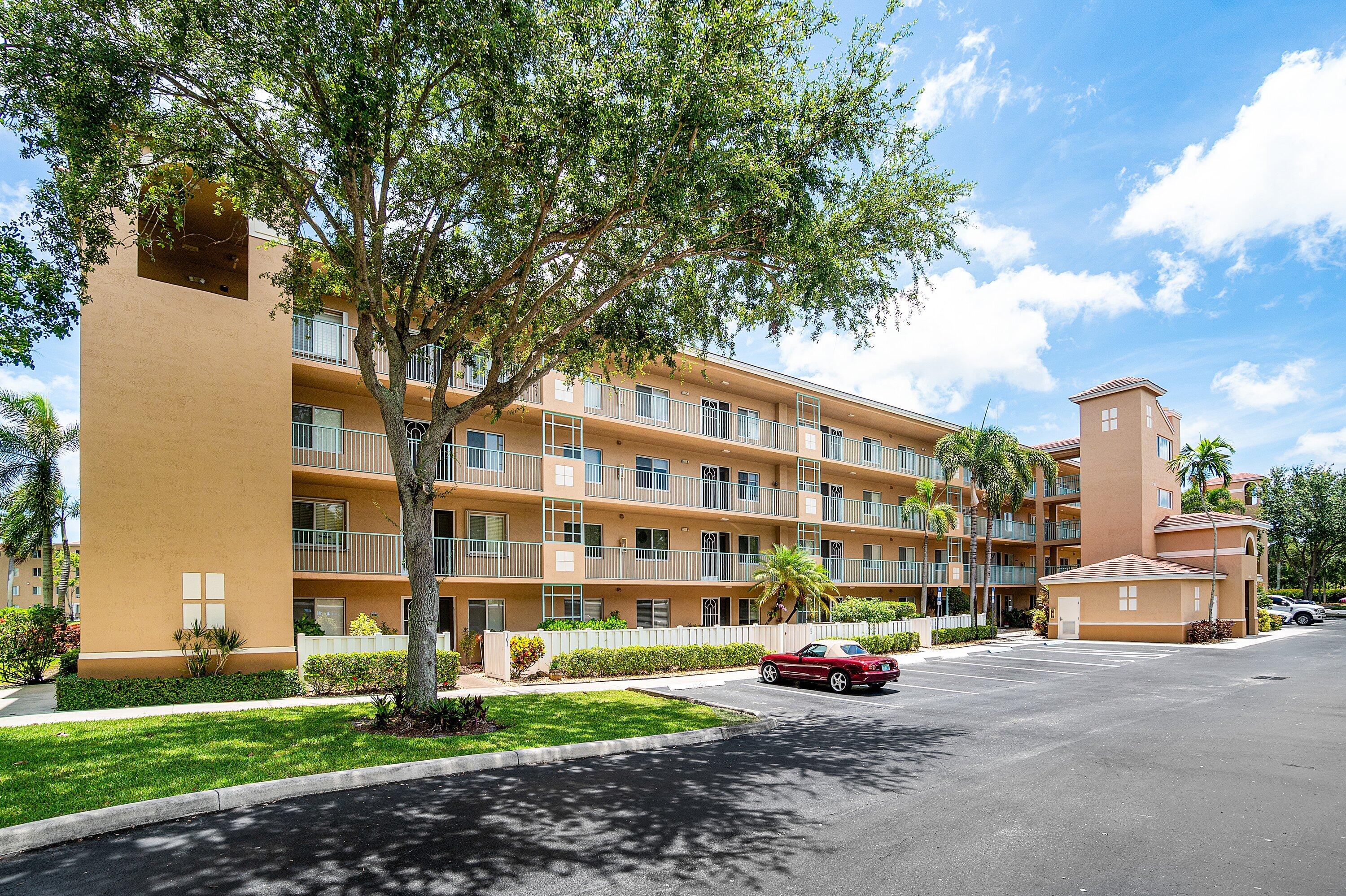 CORAL LAKES - Residential