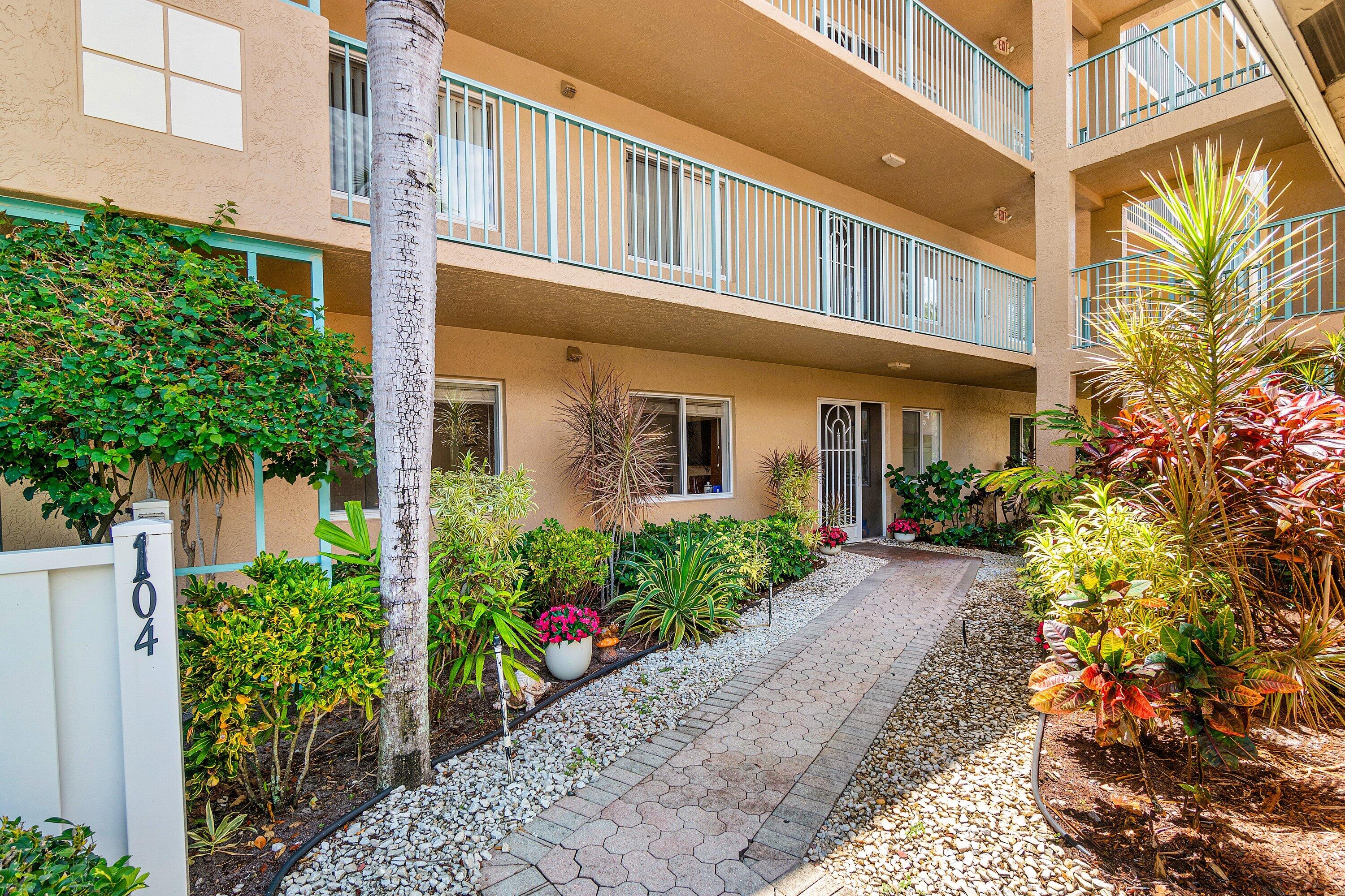 CORAL LAKES - Residential