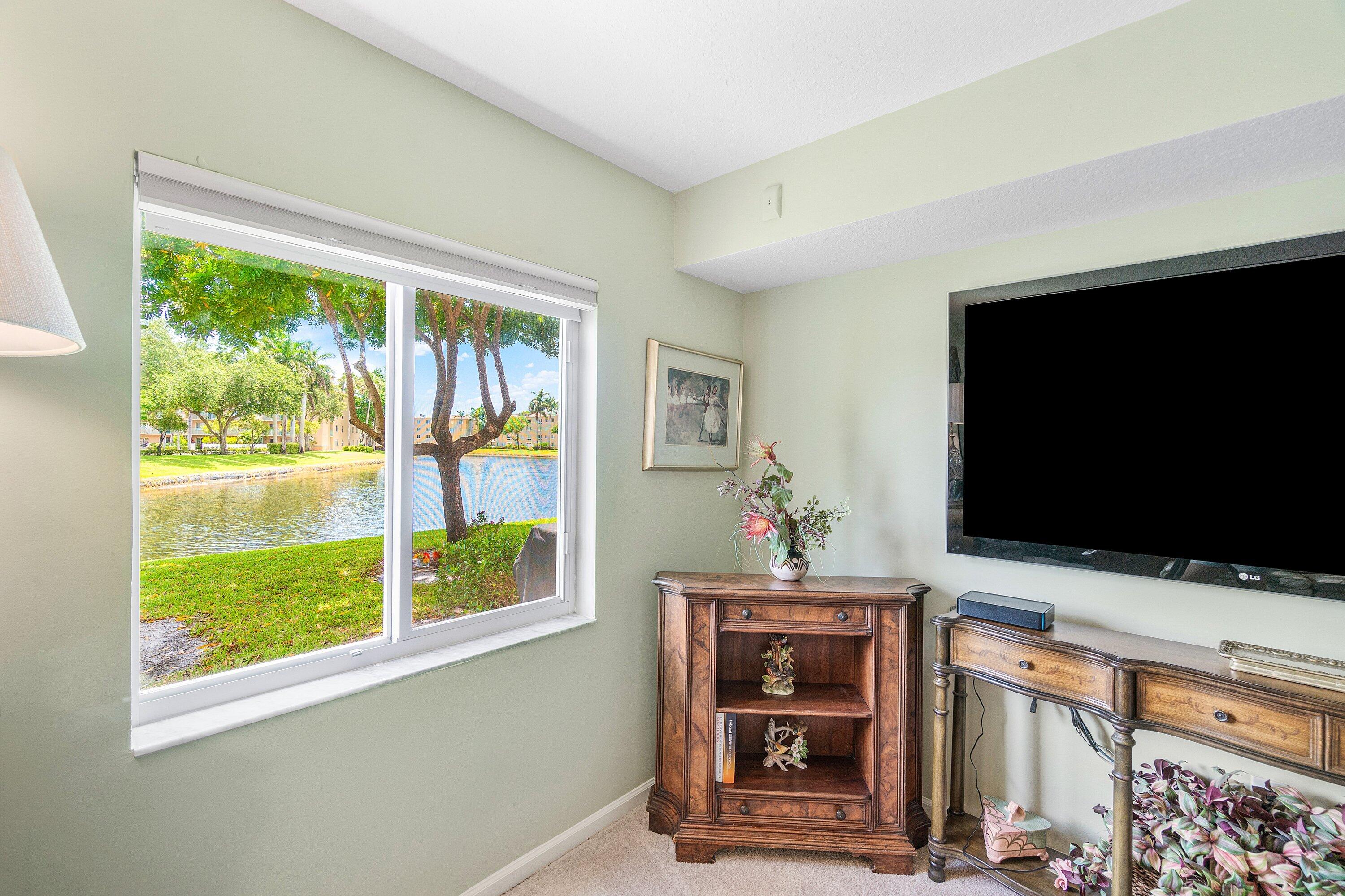 CORAL LAKES - Residential